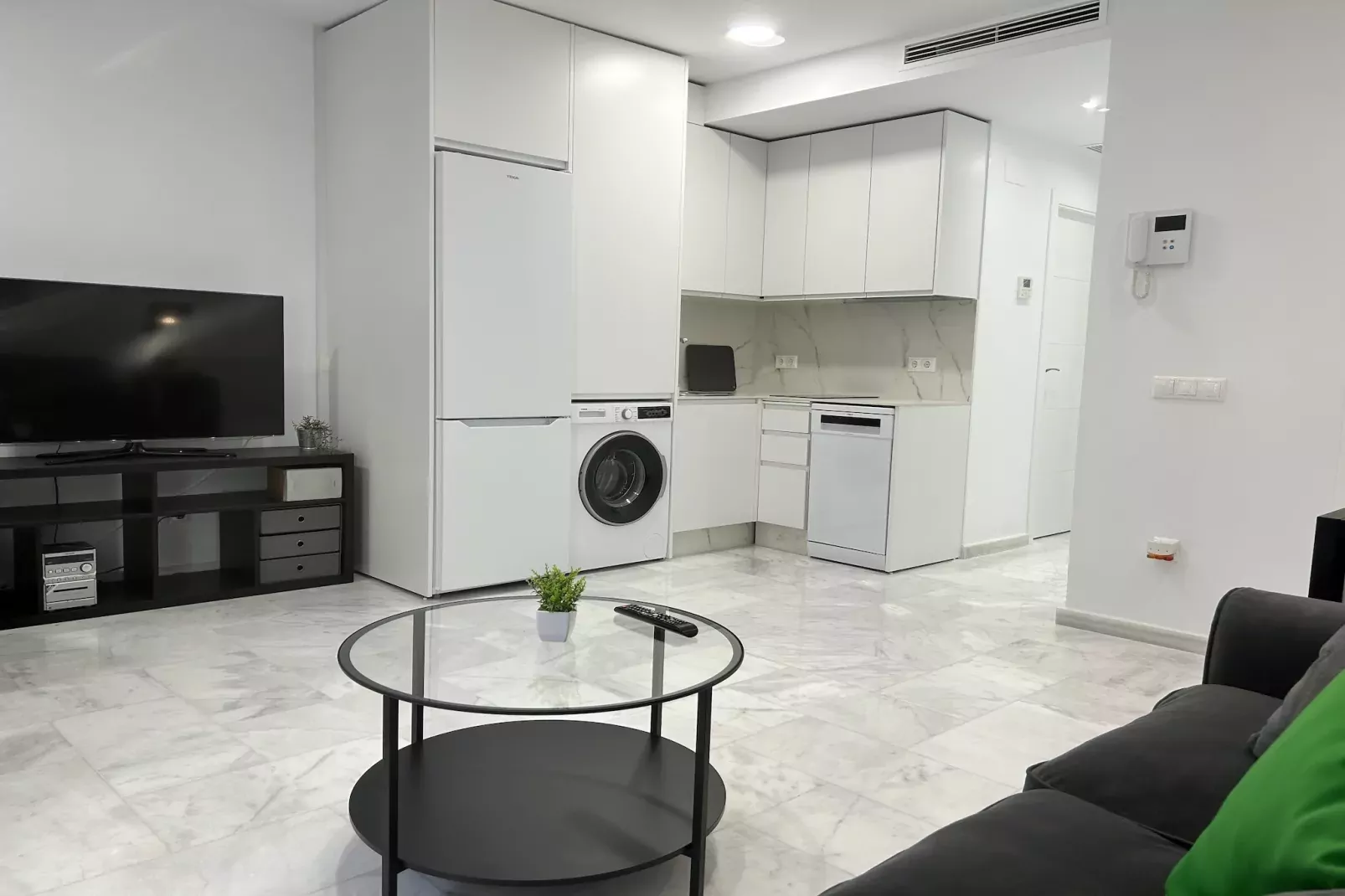 El Poeta-Living room