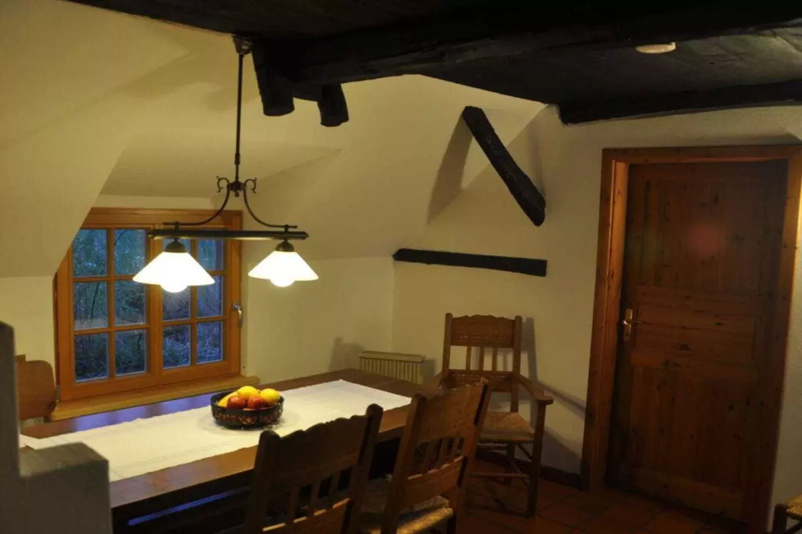 117658-Dining room