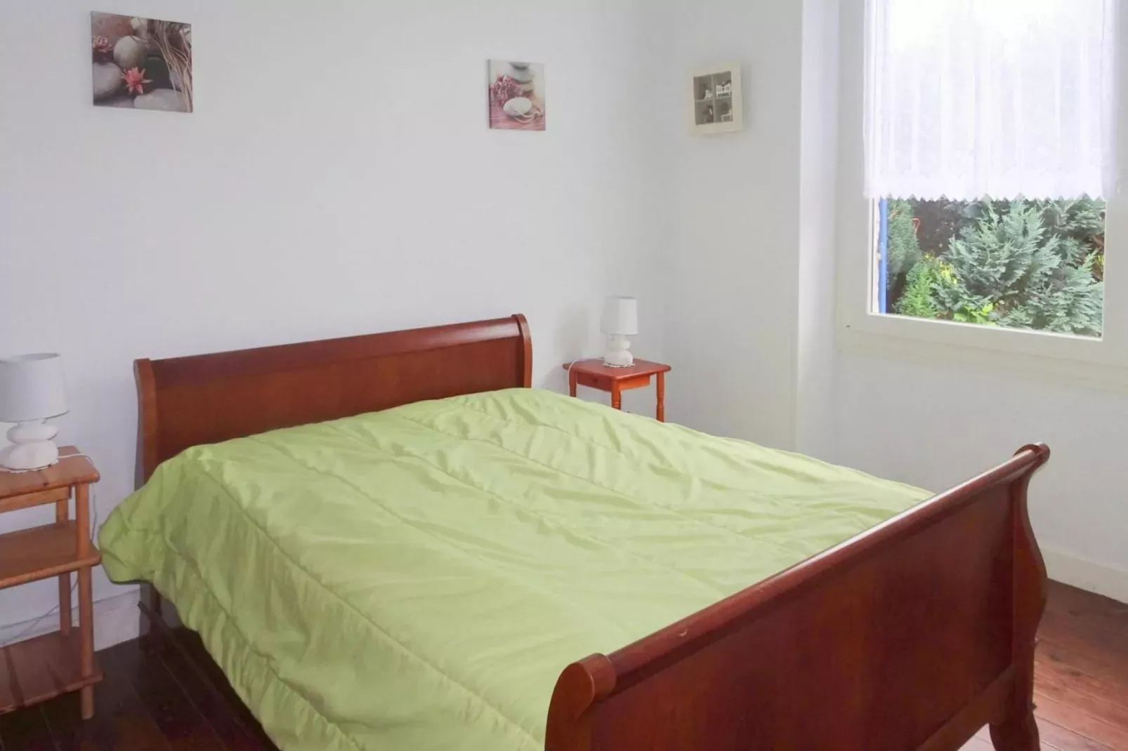 Nice holiday home near the beach Pléneuf Val André-Schlafzimmer