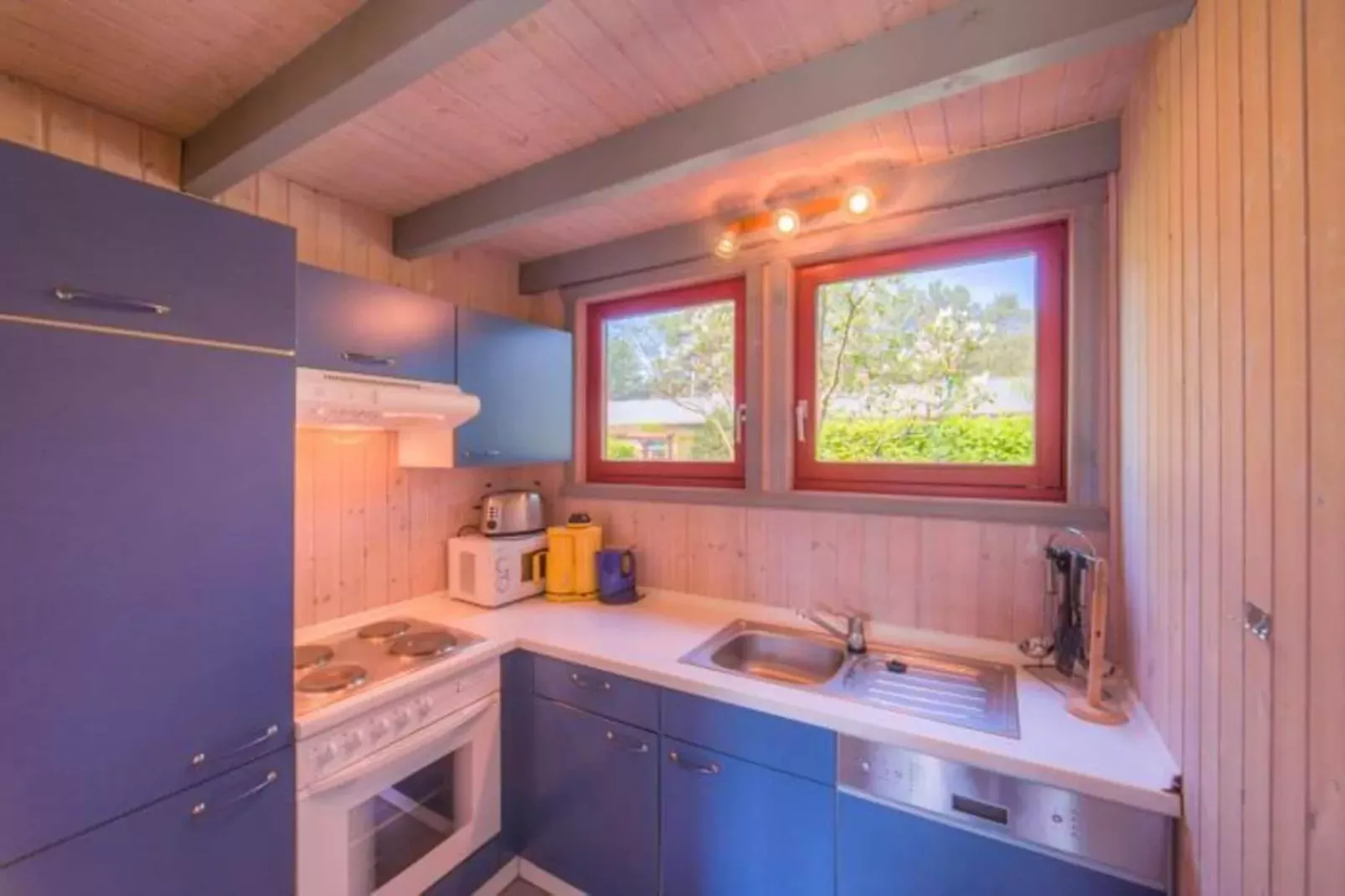 FH Wildgans Comfort mit Sauna & Kaminofen 81 qm 120-Kitchen