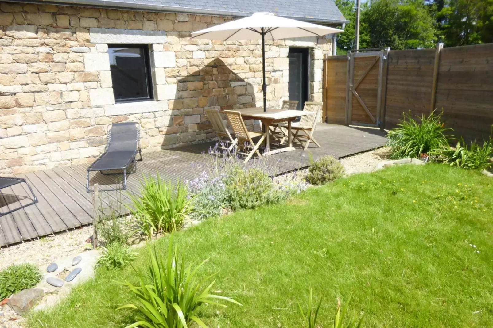 Maison de vacances Ploumilliau-Exterior summer