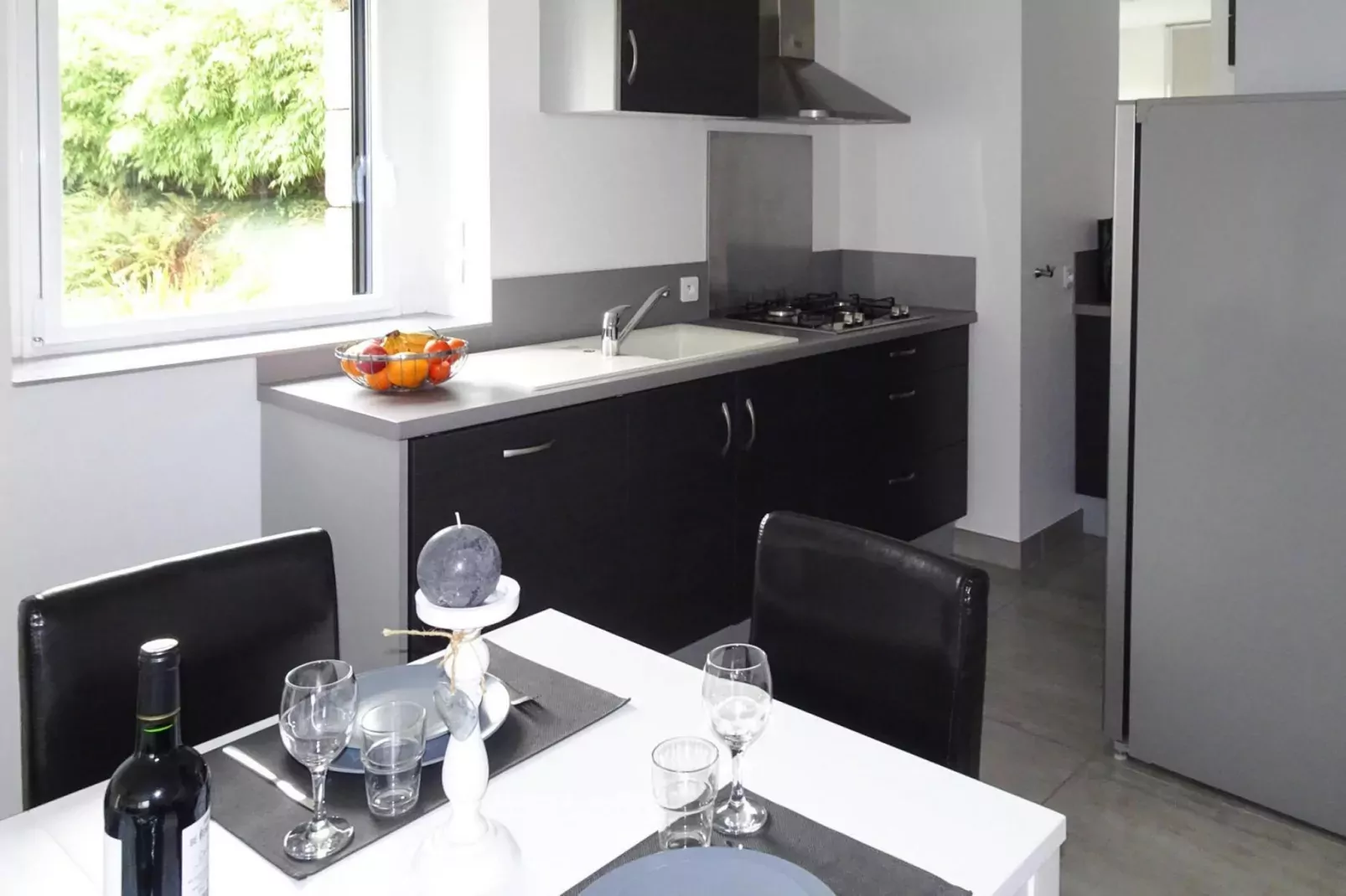 Maison de vacances Ploumilliau-Dining room