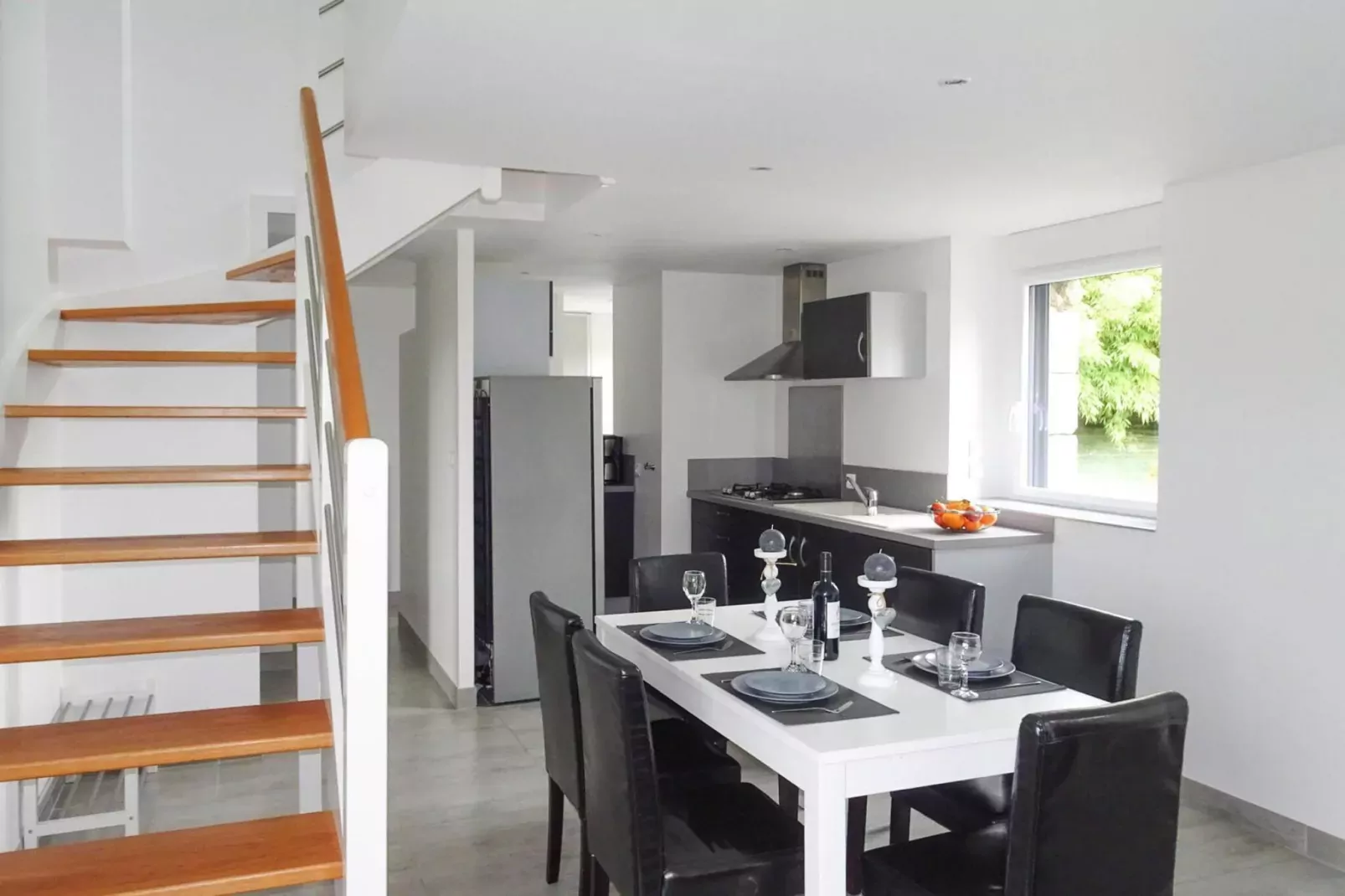 Maison de vacances Ploumilliau-Dining room