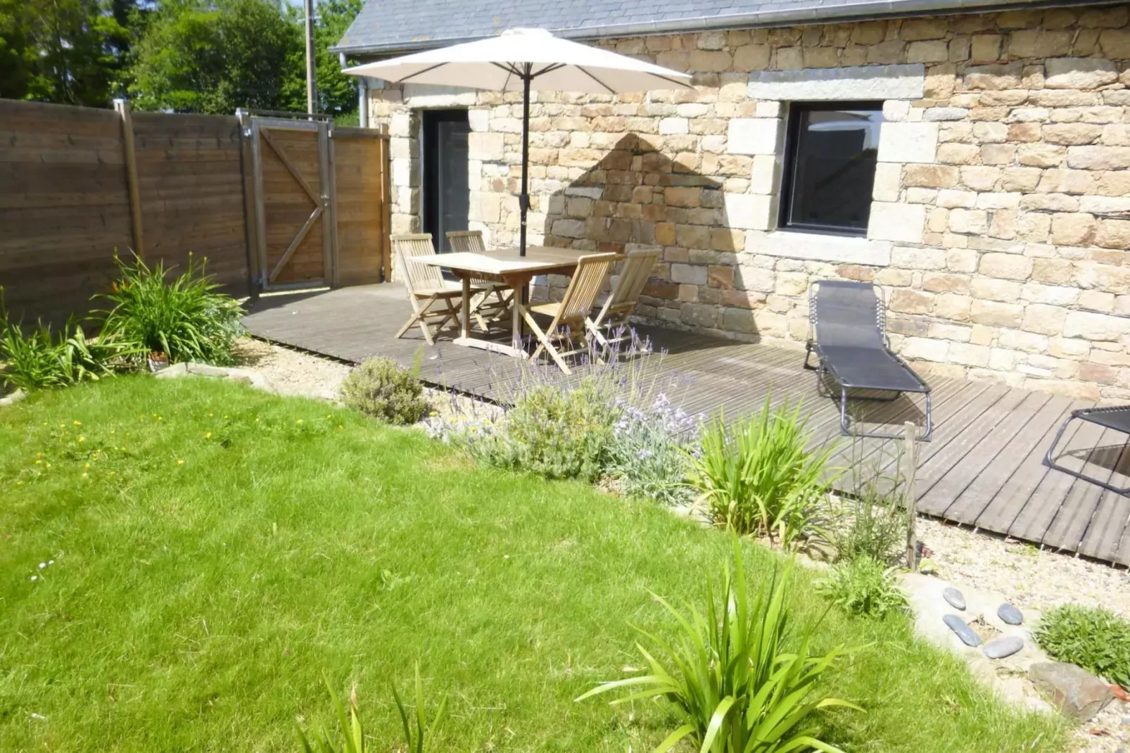 Maison de vacances Ploumilliau-Exterior summer