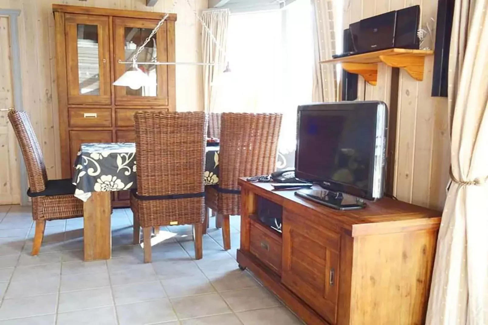 FH Wildgans Comfort mit Sauna & Kaminofen 81 qm 128-Living room