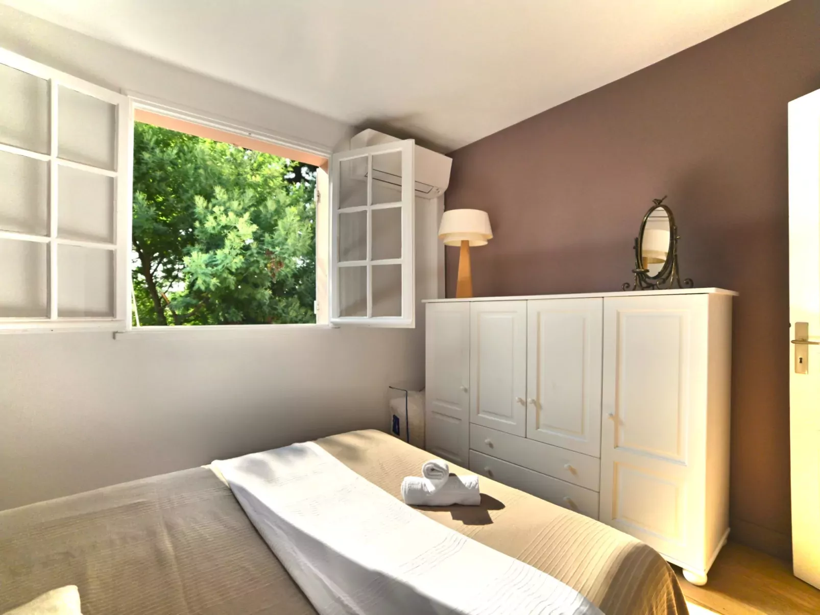 La Villa Rose-Inside