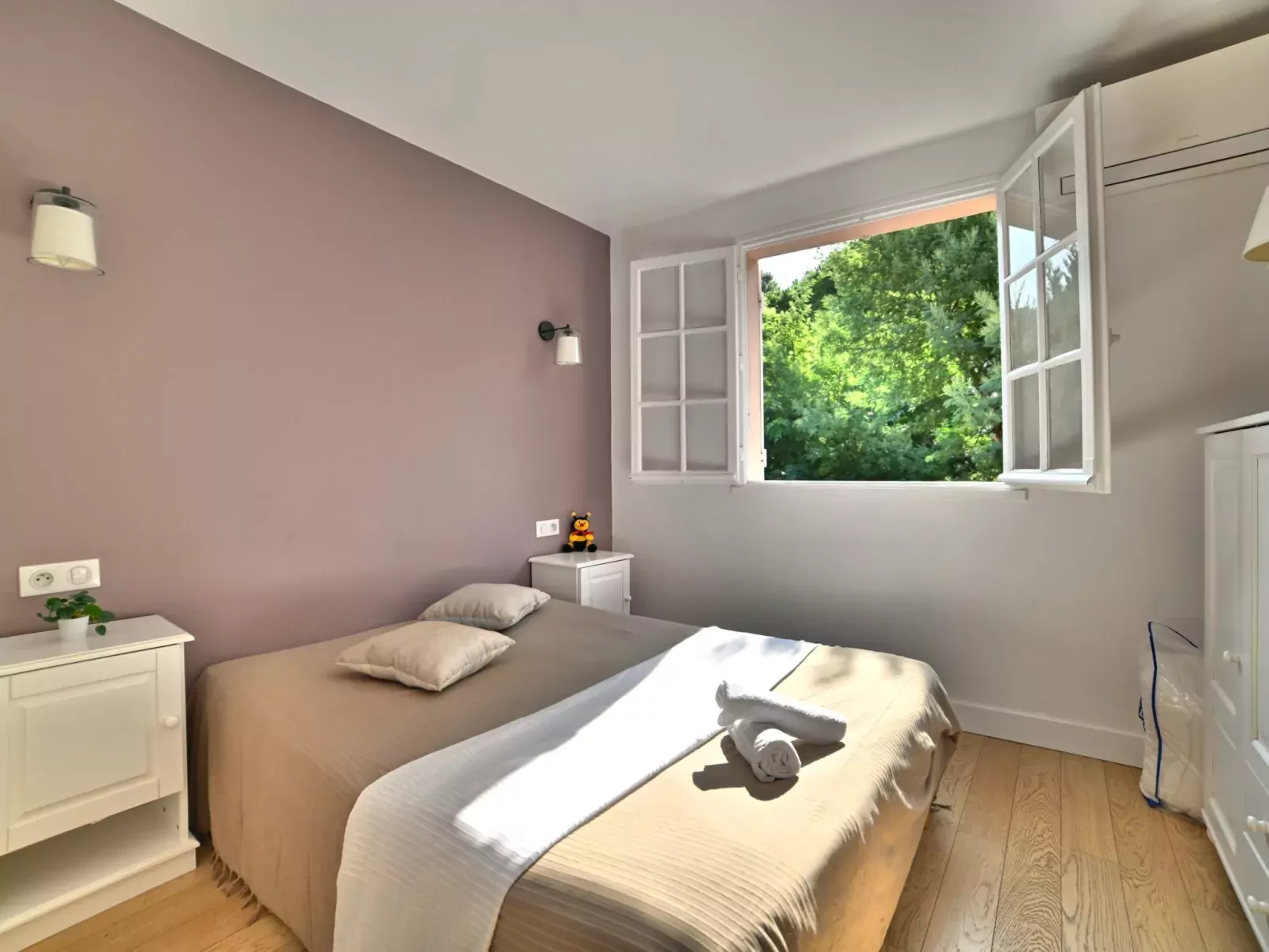 La Villa Rose-Inside