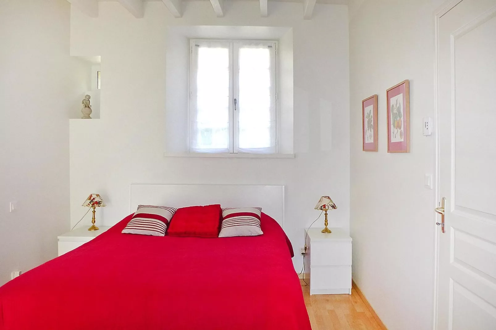 Beautiful country house on common property Plougrescant-Bedroom