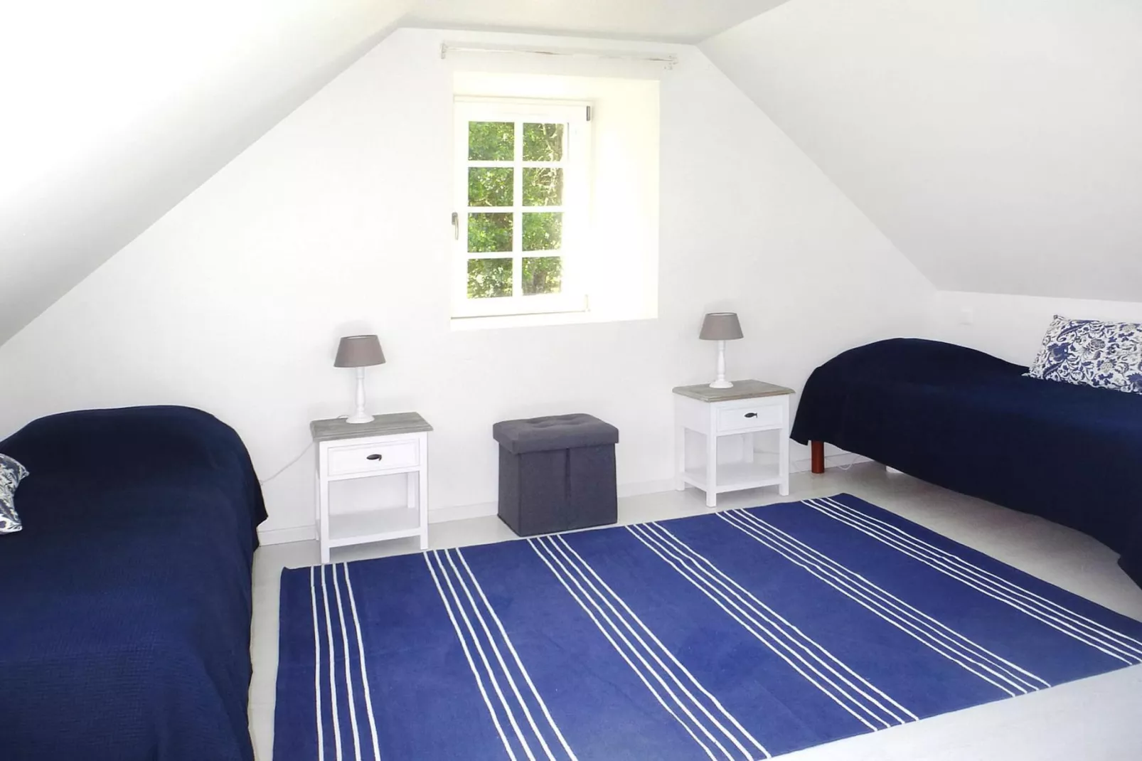 Beautiful country house on common property Plougrescant-Bedroom