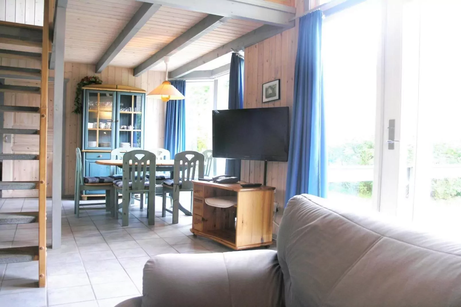 FH Wildgans Comfort mit Sauna & Kaminofen 81 qm 131-Living room