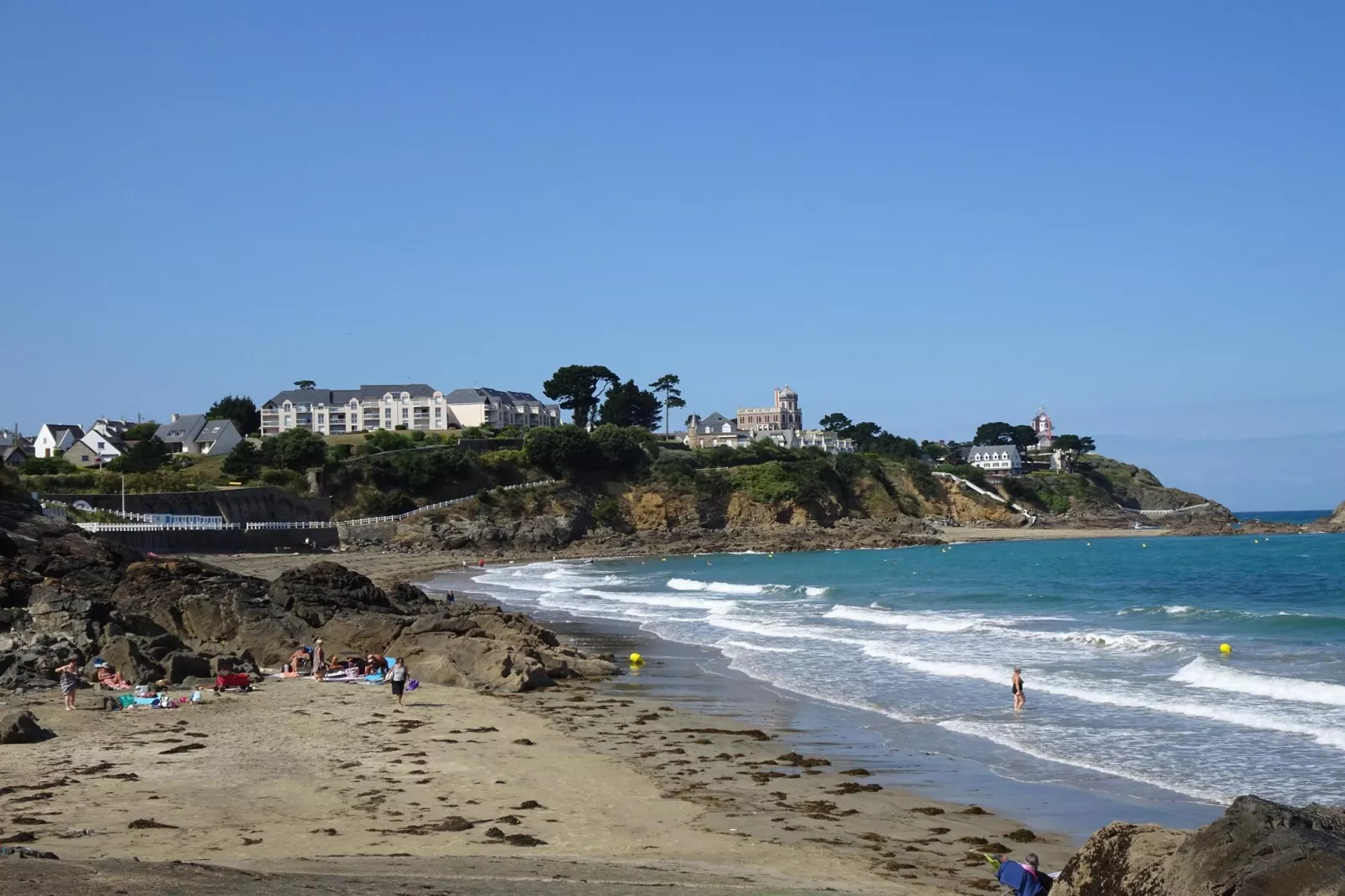 Semi-detached houses, St. Quay-Portrieux-3 chambres + 1 sdb-Areas summer 5km