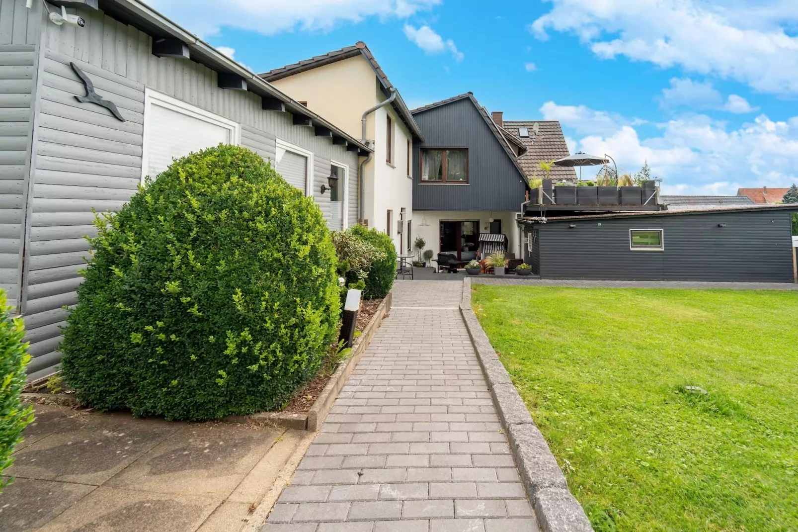 Moderne Ferienwohnung mit Pool im Harz-Gärten Sommer