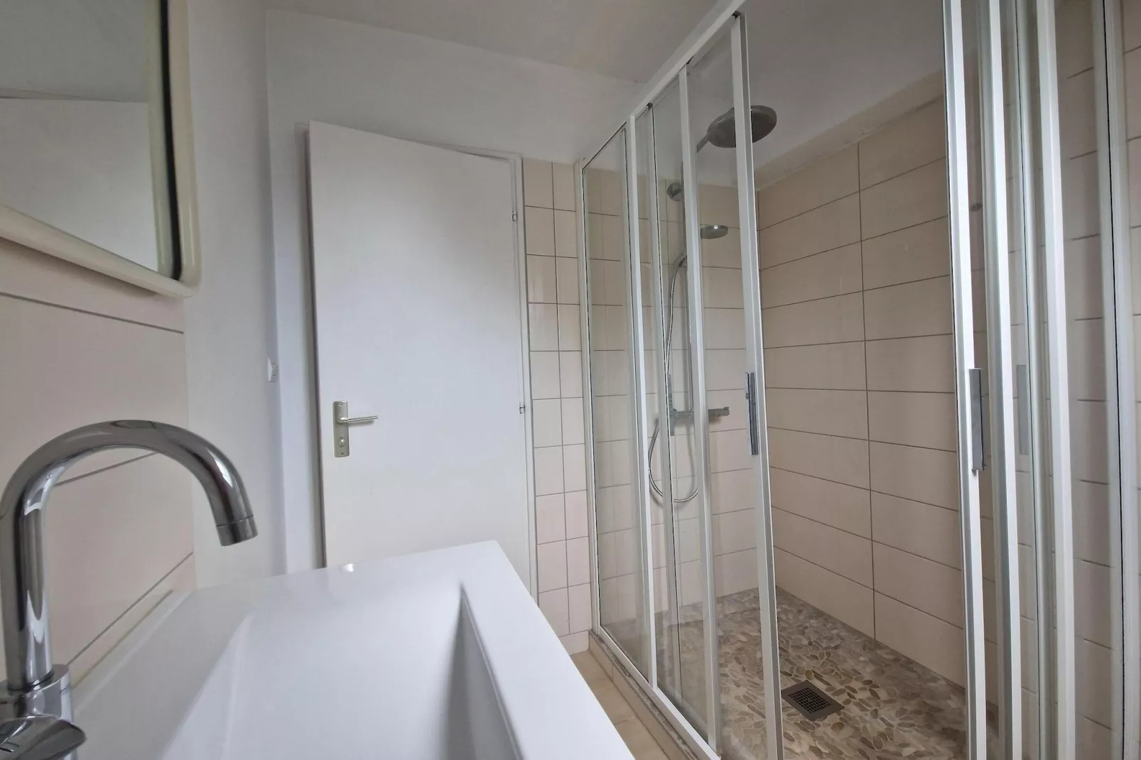 Semi-detached house Damgan-Bathroom