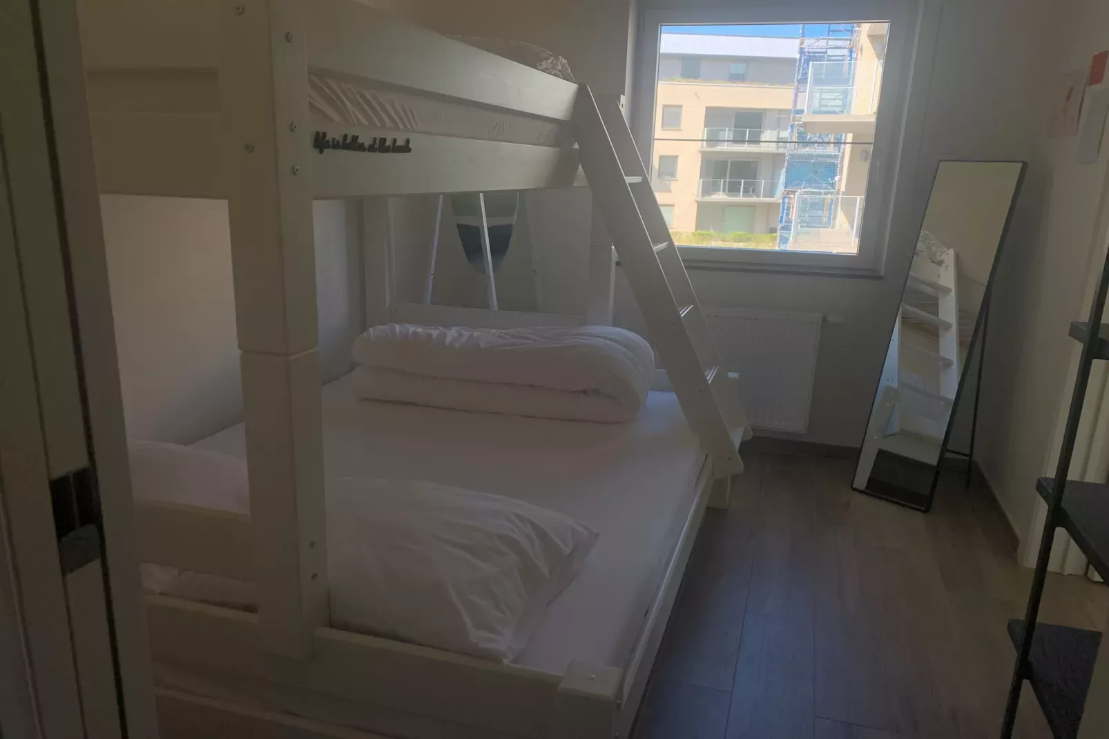 KARTHUIZER E1 0101PK-Bedroom