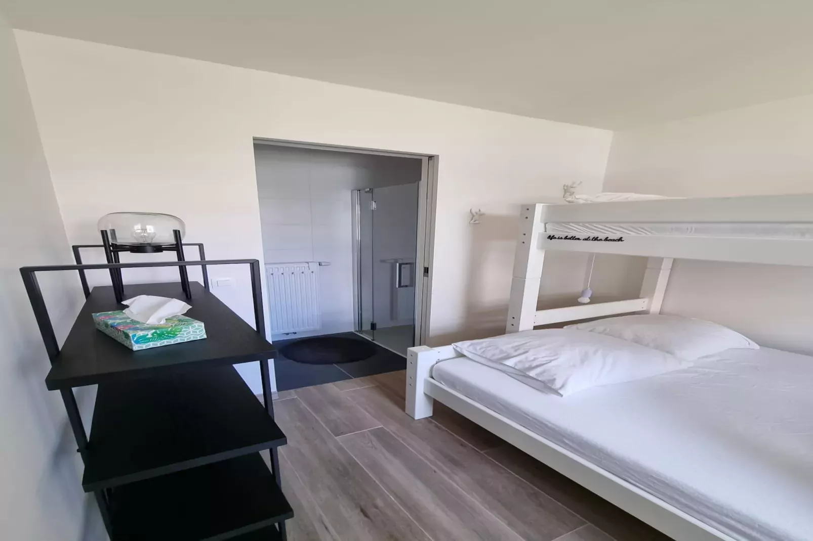KARTHUIZER E1 0101PK-Bedroom
