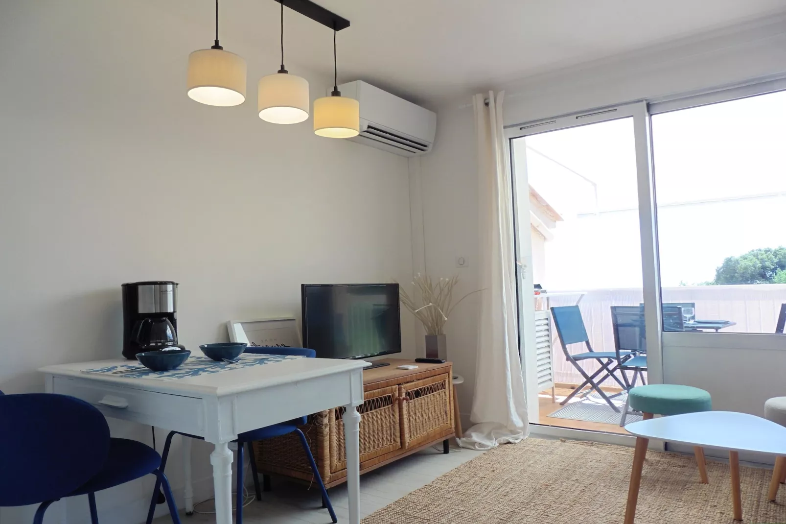 Studio in Sainte-Maxime-Living room
