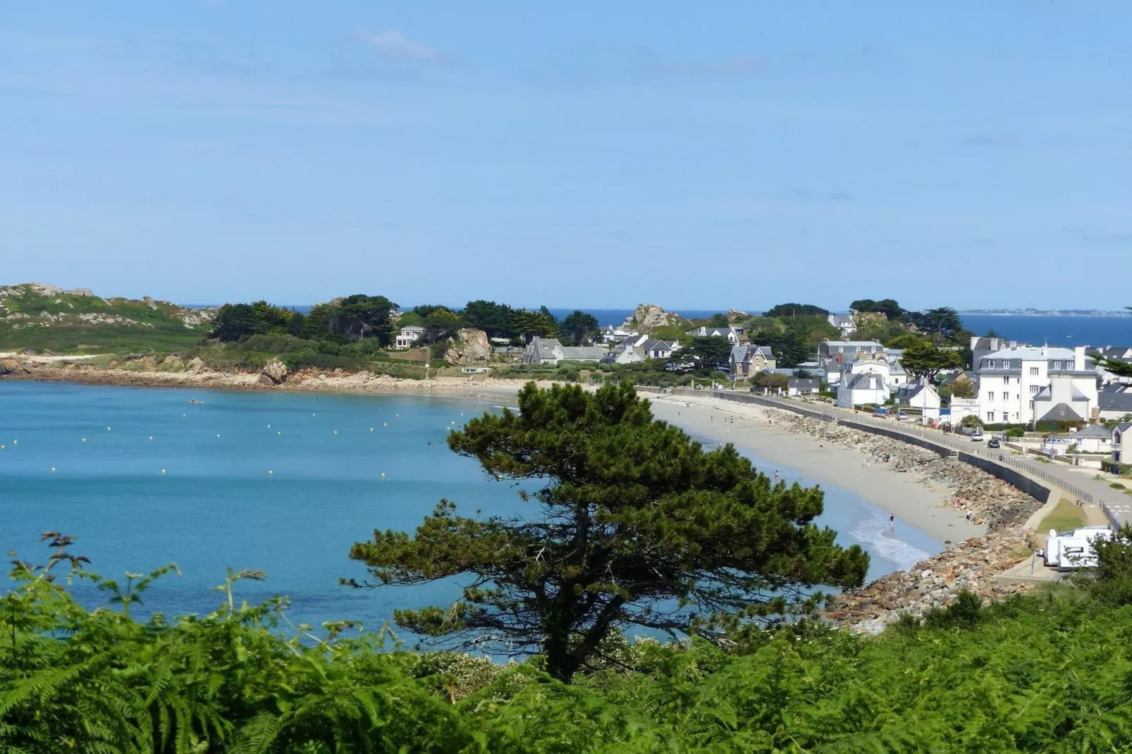Studio apartment Plougasnou-View summer