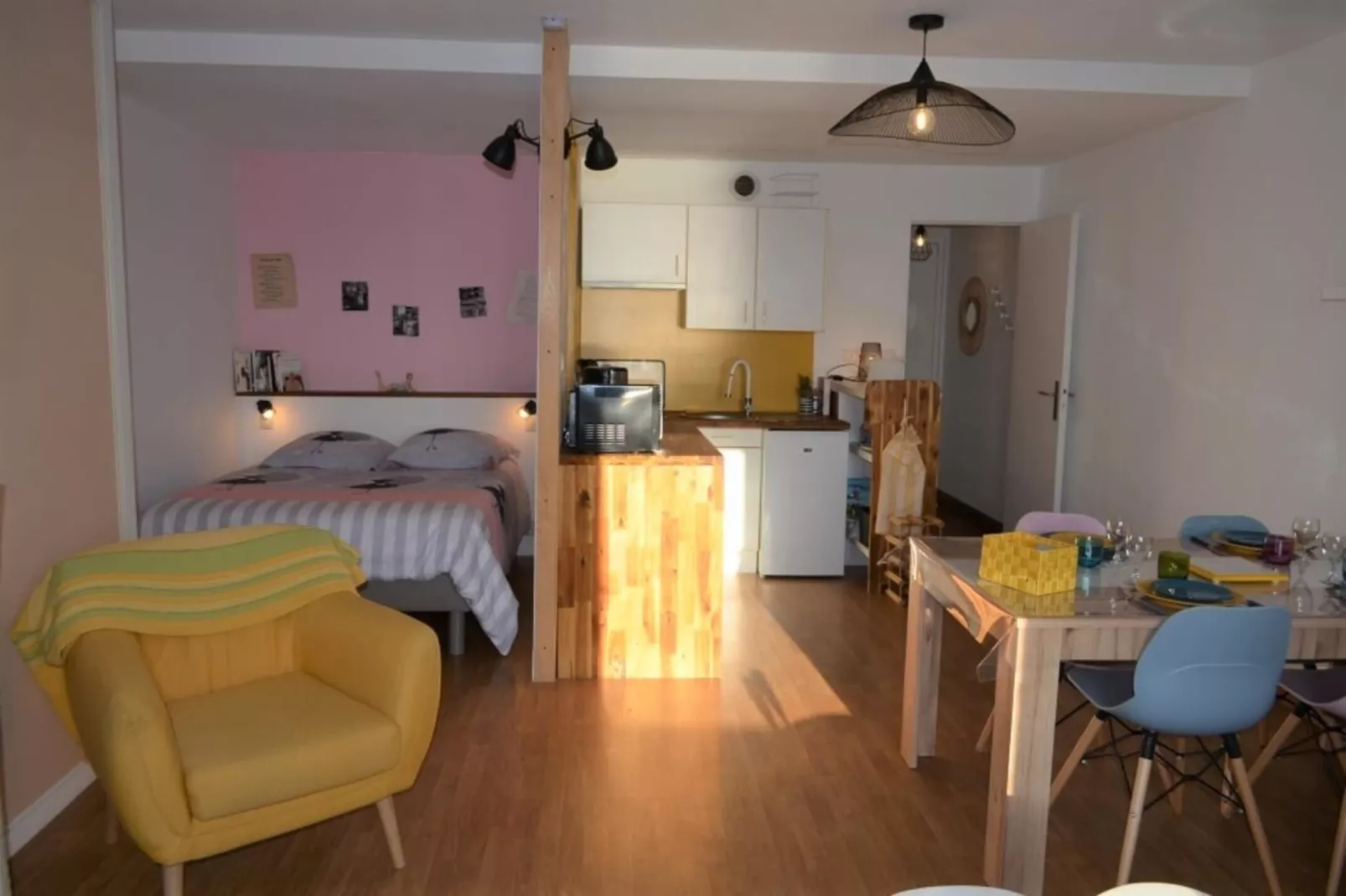 Studio apartment Plougasnou-Living room