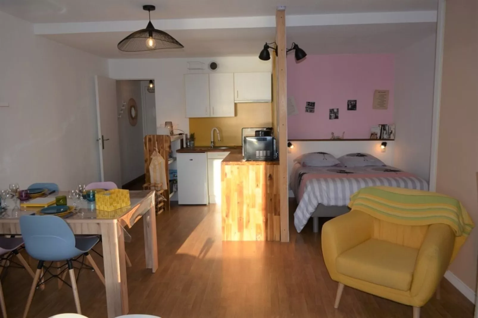 Studio apartment Plougasnou-Living room