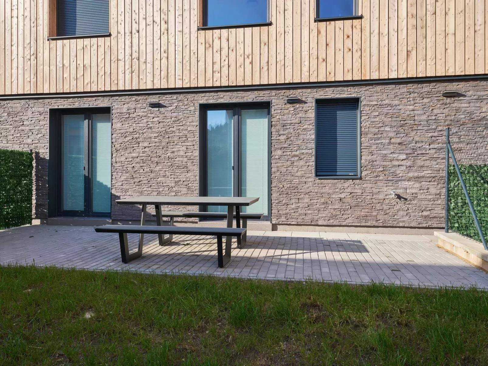 Trendy Mountain Terrace Retreat-Draußen