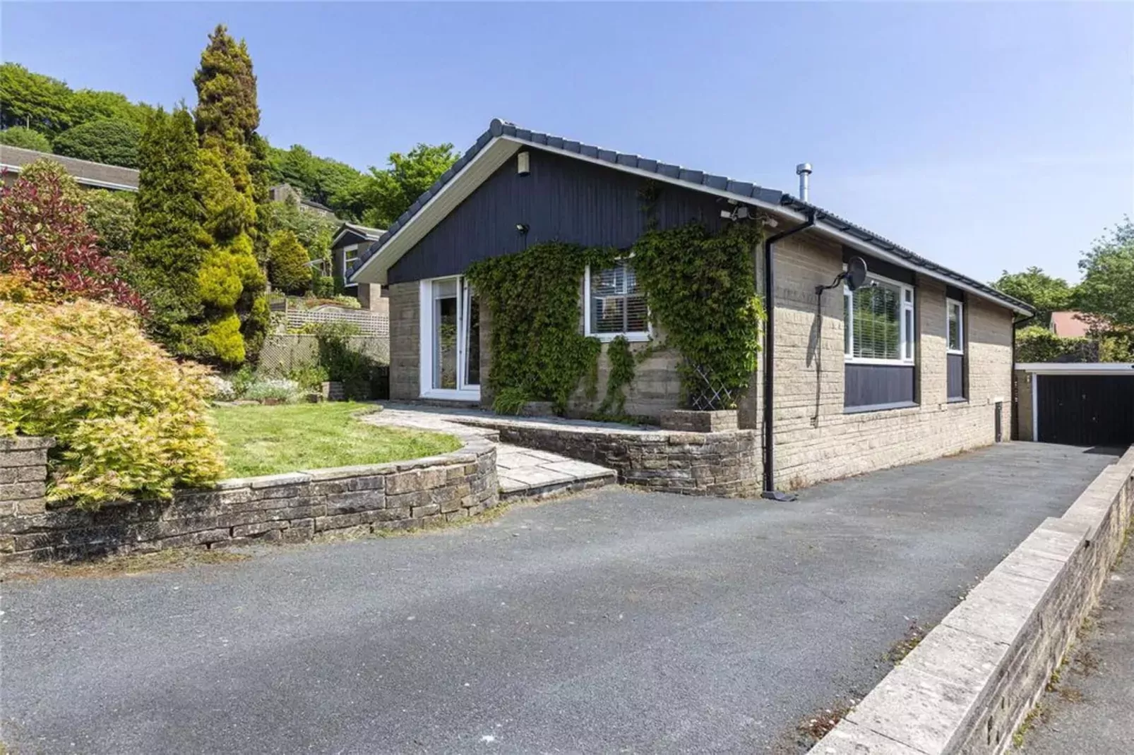 Natural stone cottage with garden and sea view on Breton estate Plougasnou-Gebiete Sommer 5 km