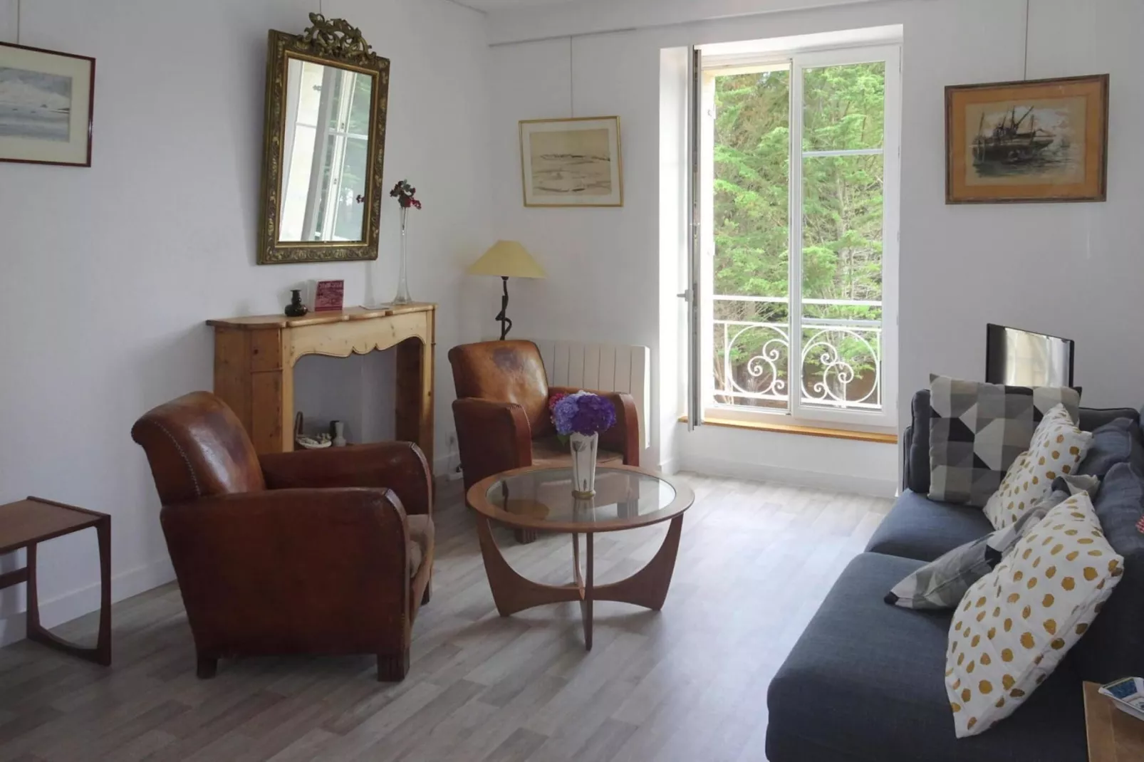Appartement Beg Meil-Living room