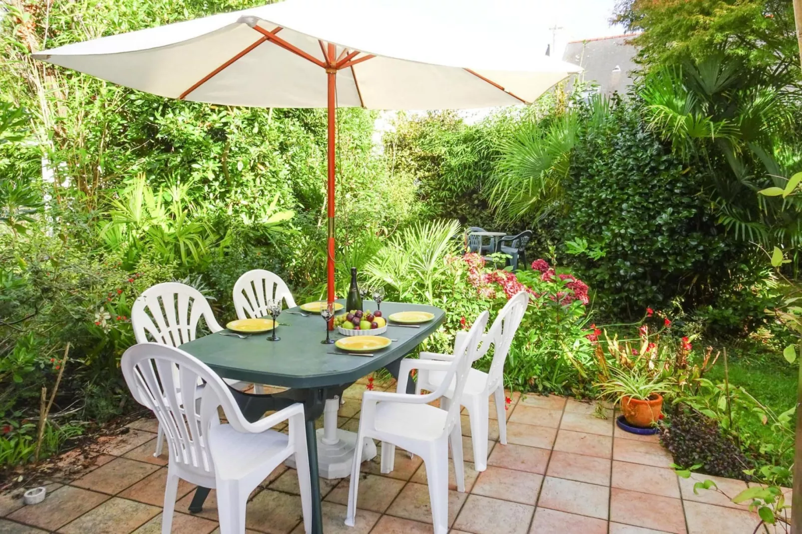 Holiday flat Bénodet-Gardens summer