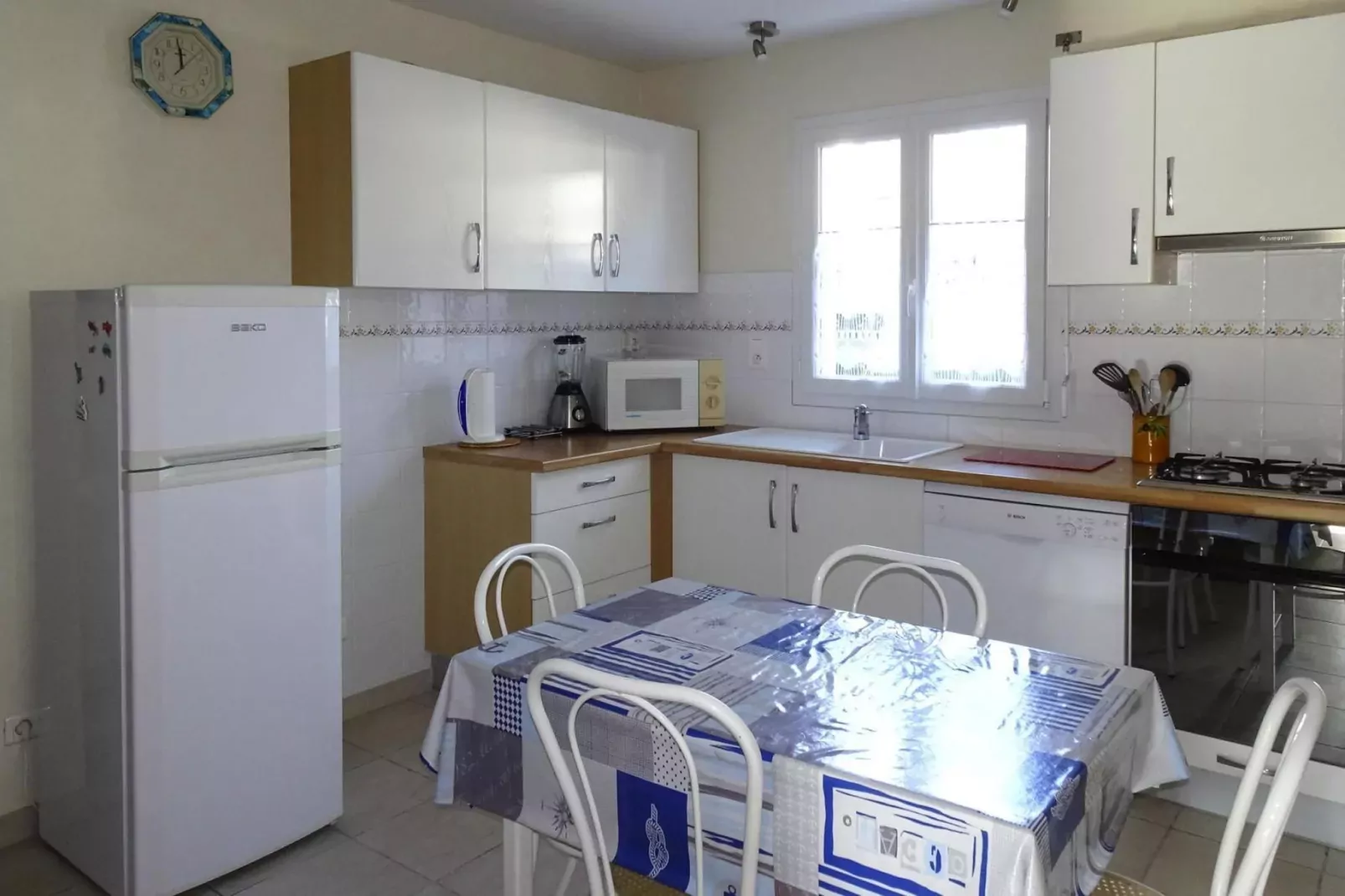 Holiday home La Forêt-Fouesnant-Kitchen