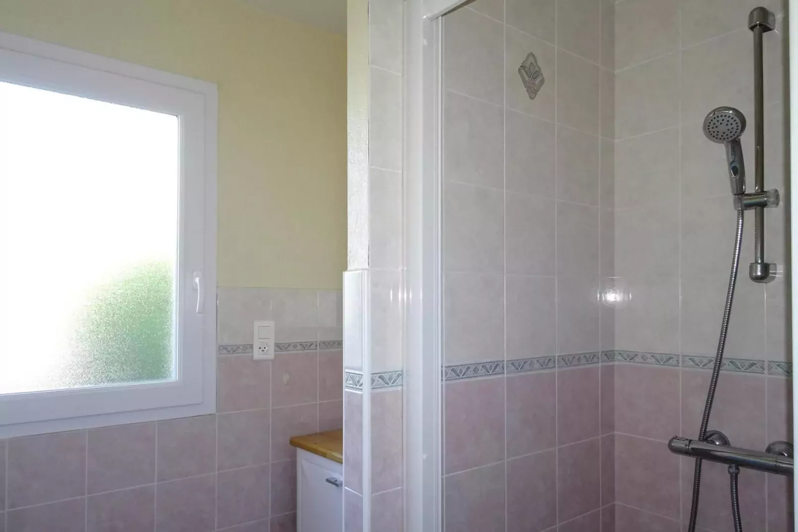 Holiday home La Forêt-Fouesnant-Bathroom