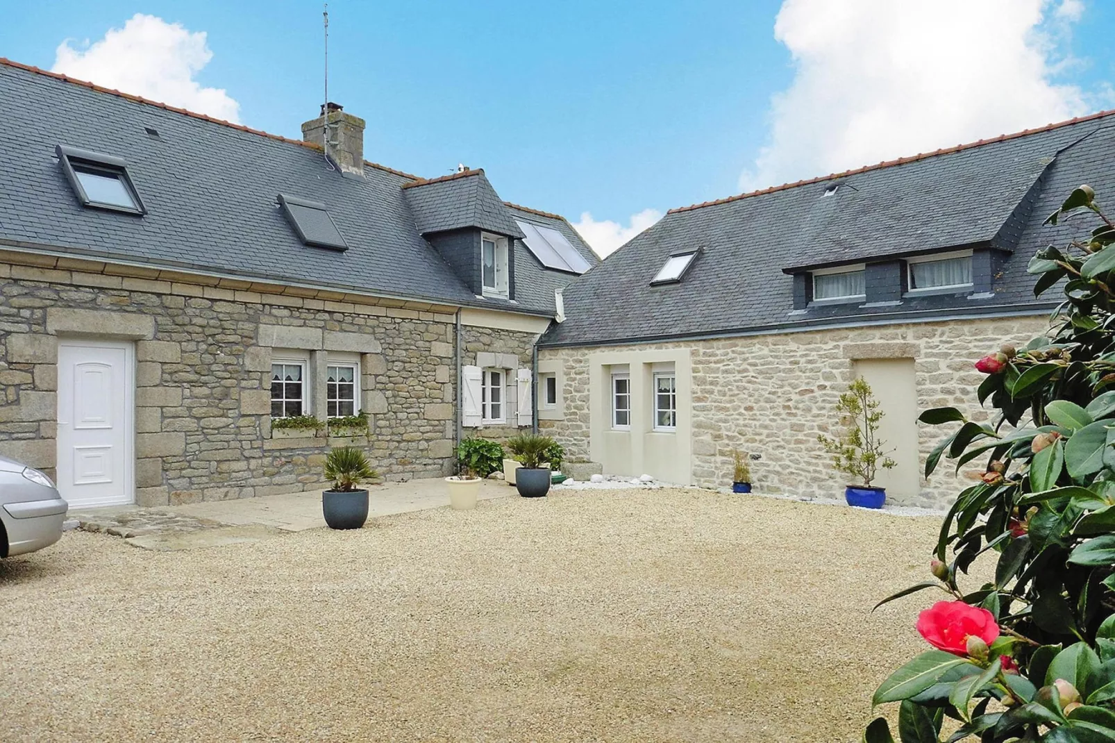 Steinhaus Lesconil-Exterior summer