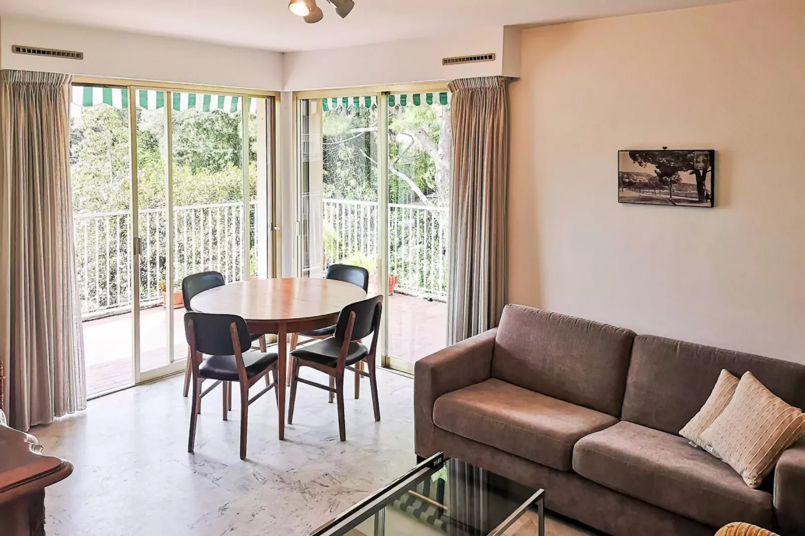 Ferienwohnung in Antibes-Living room