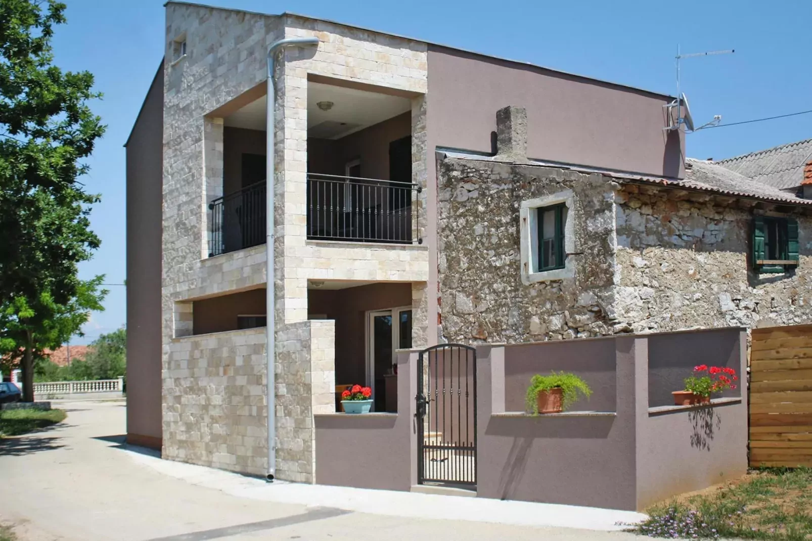 Holiday home, Privlaka-Ferienhaus Ruza, ca. 90 qm, bei Belegung mit 1-4 Personen-Extérieur été