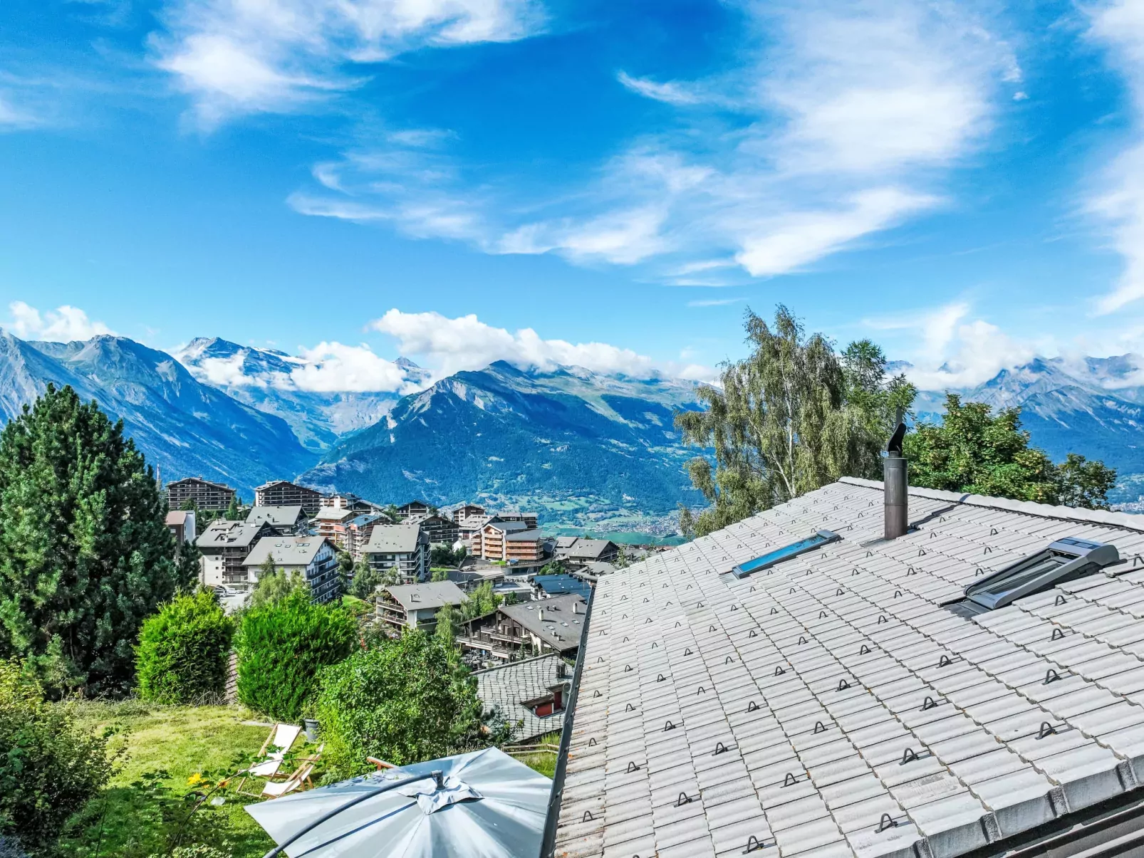 Chalet Sept-Outside