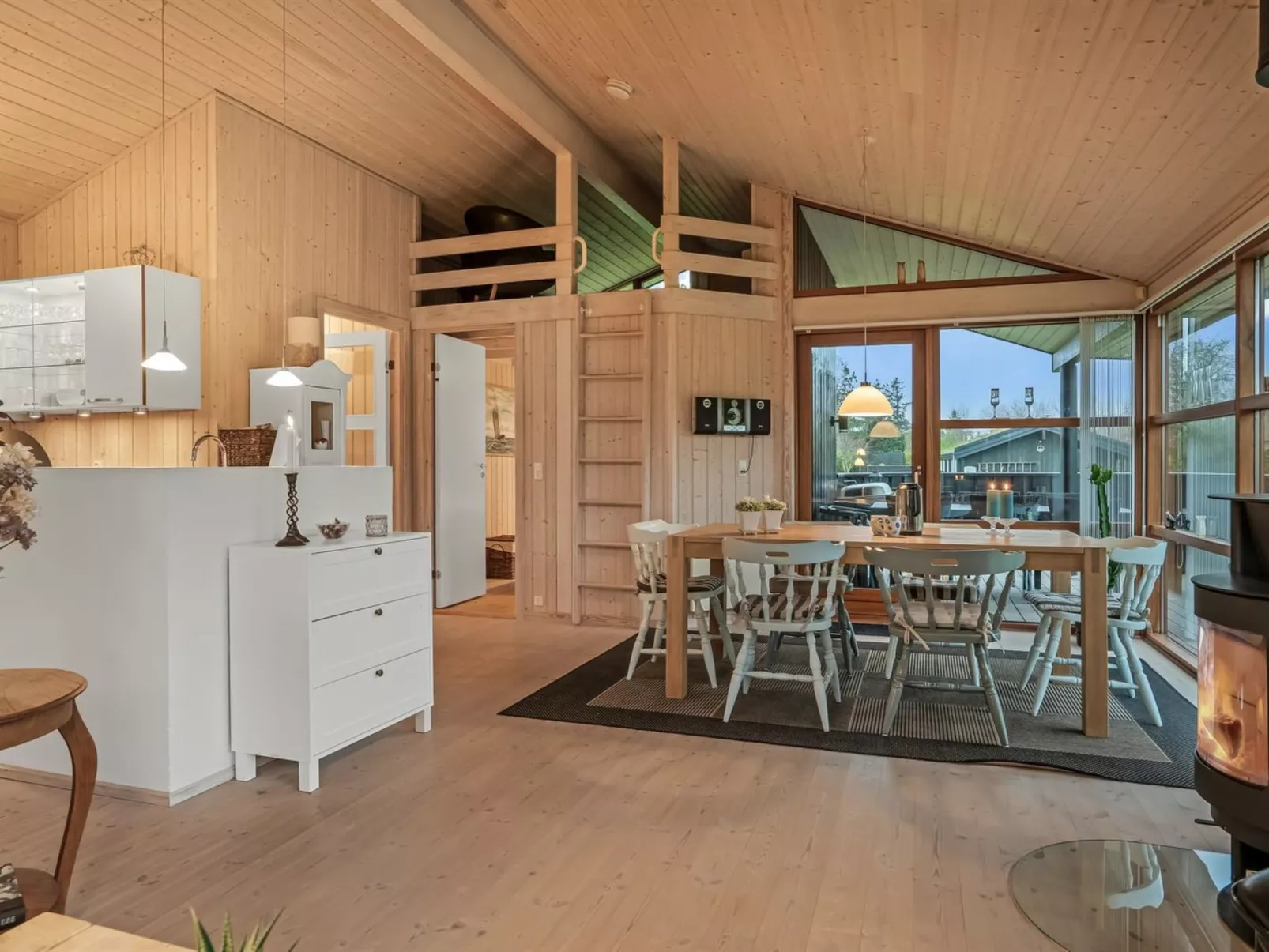 "Jelin" - 2.5km from the sea-Inside