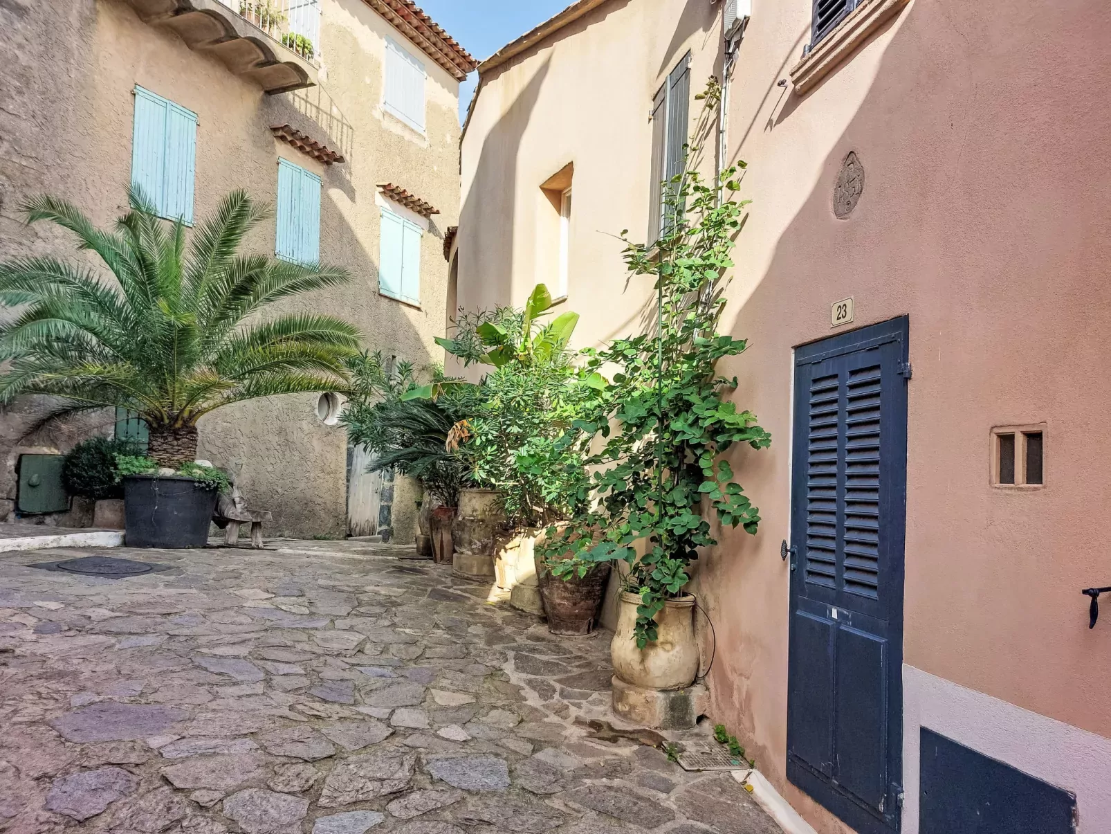 Bonne Terrasse-Area