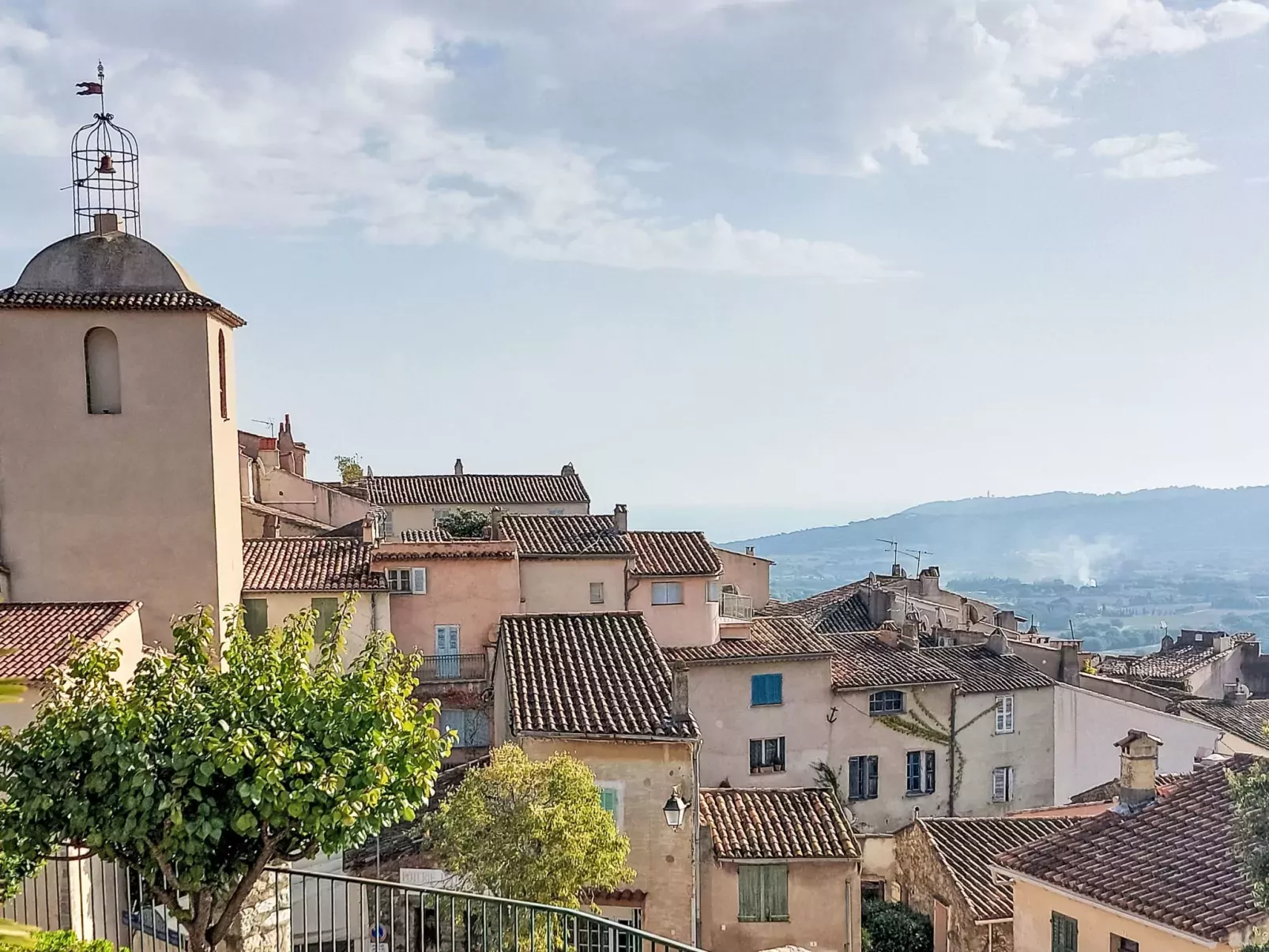 Bonne Terrasse-Area