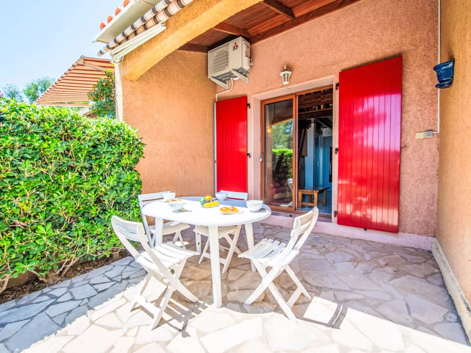 Les Villas de Cavalaire-Inside