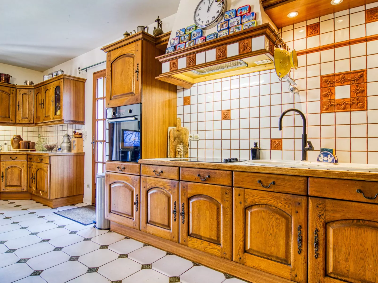 La Petite Maison dans la Prairie-Inside