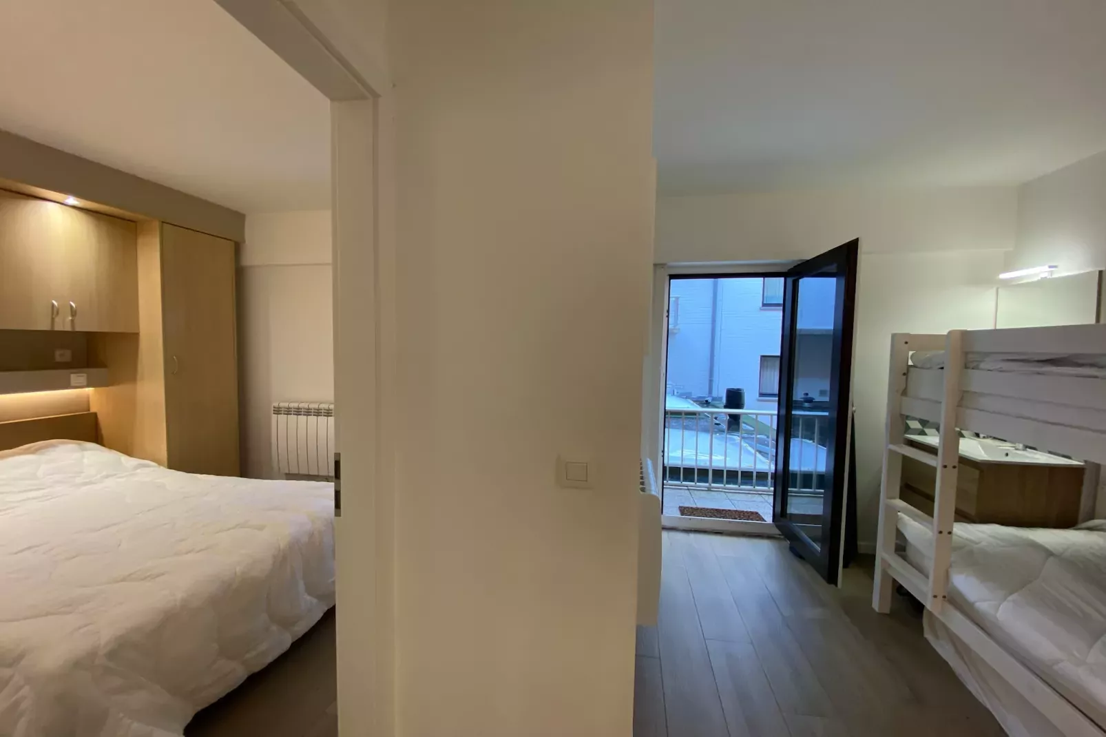 ZONNESTRAAL B 101-Schlafzimmer