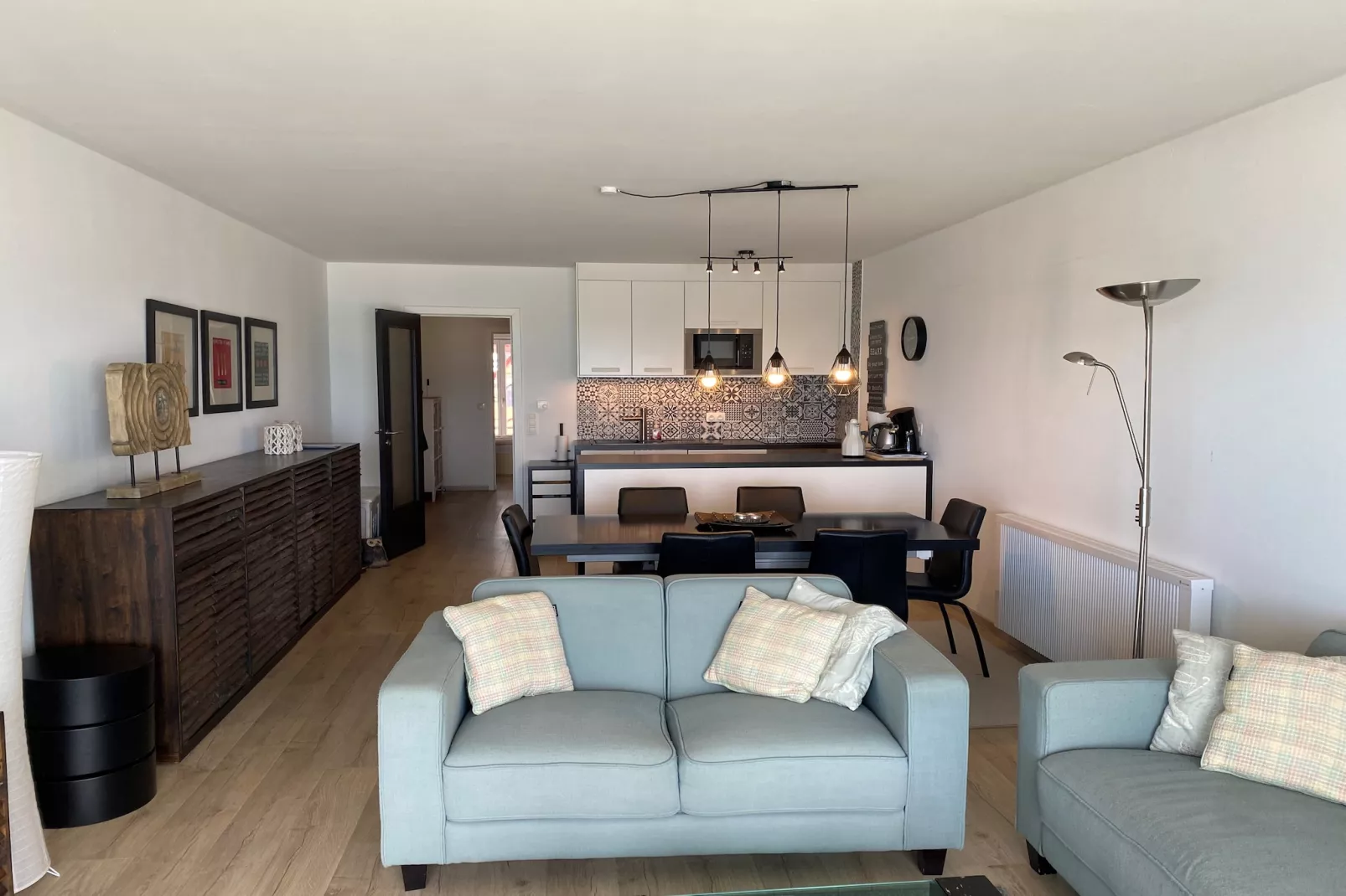 MAYA 801-Living room