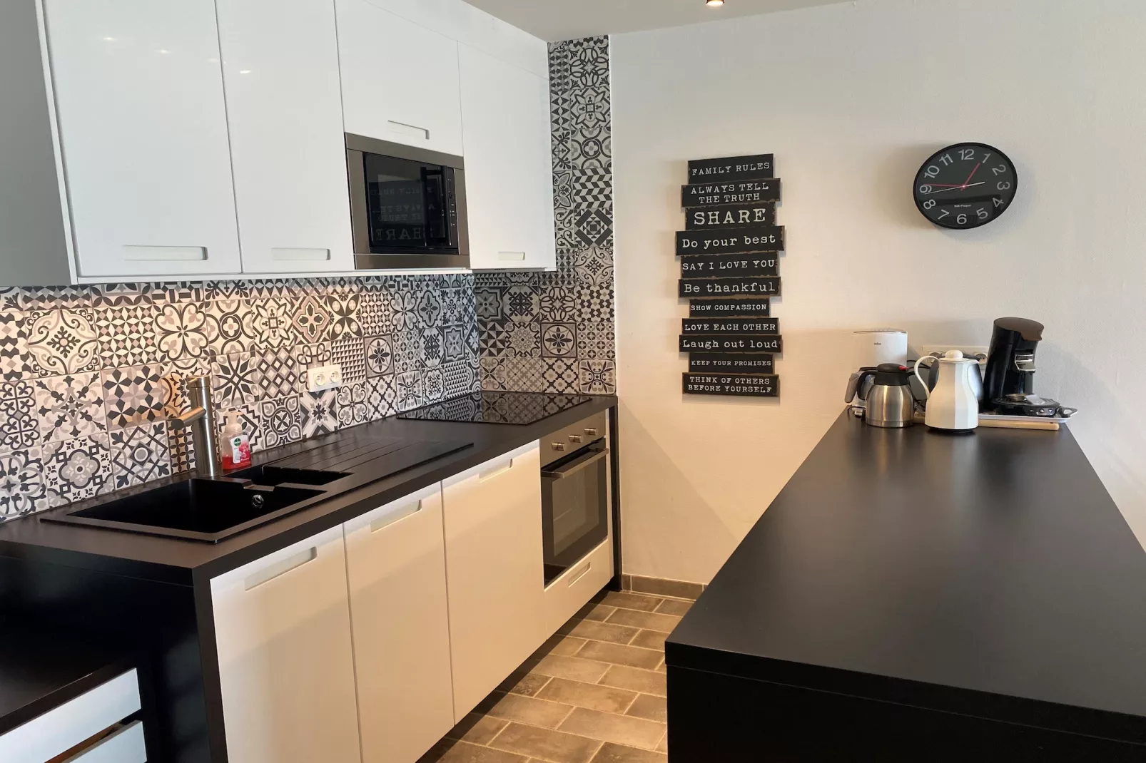 MAYA 801-Kitchen