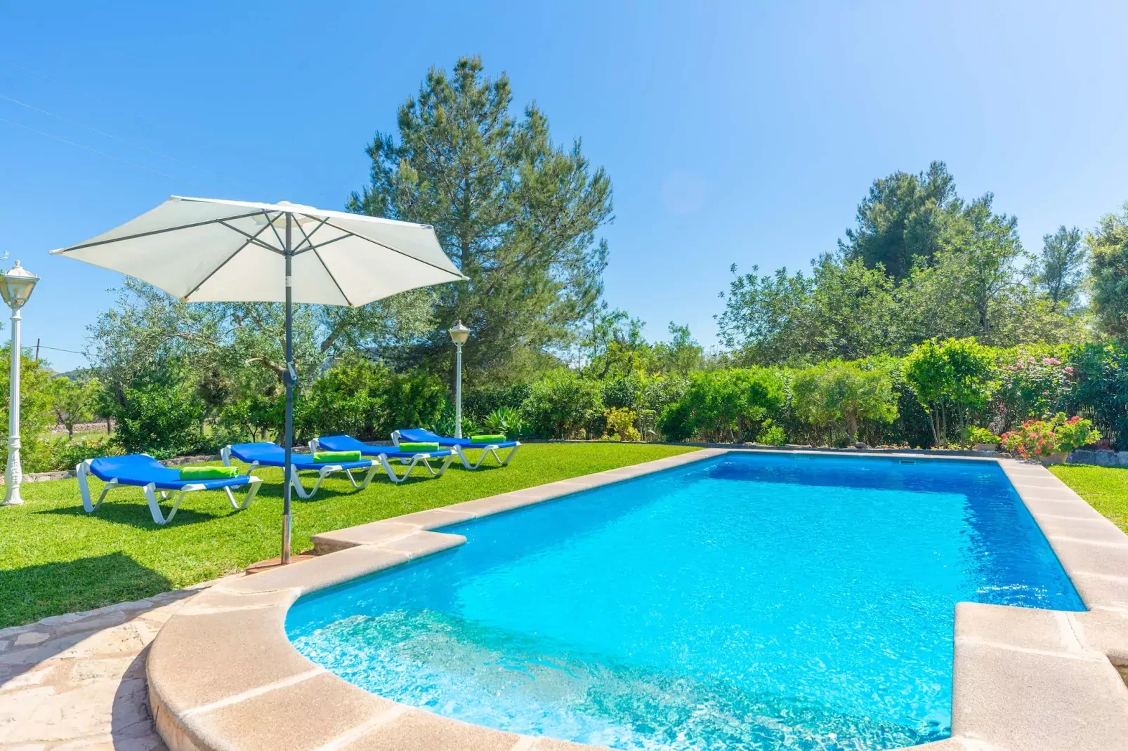 Marina (pollenÇa)-Exterior summer