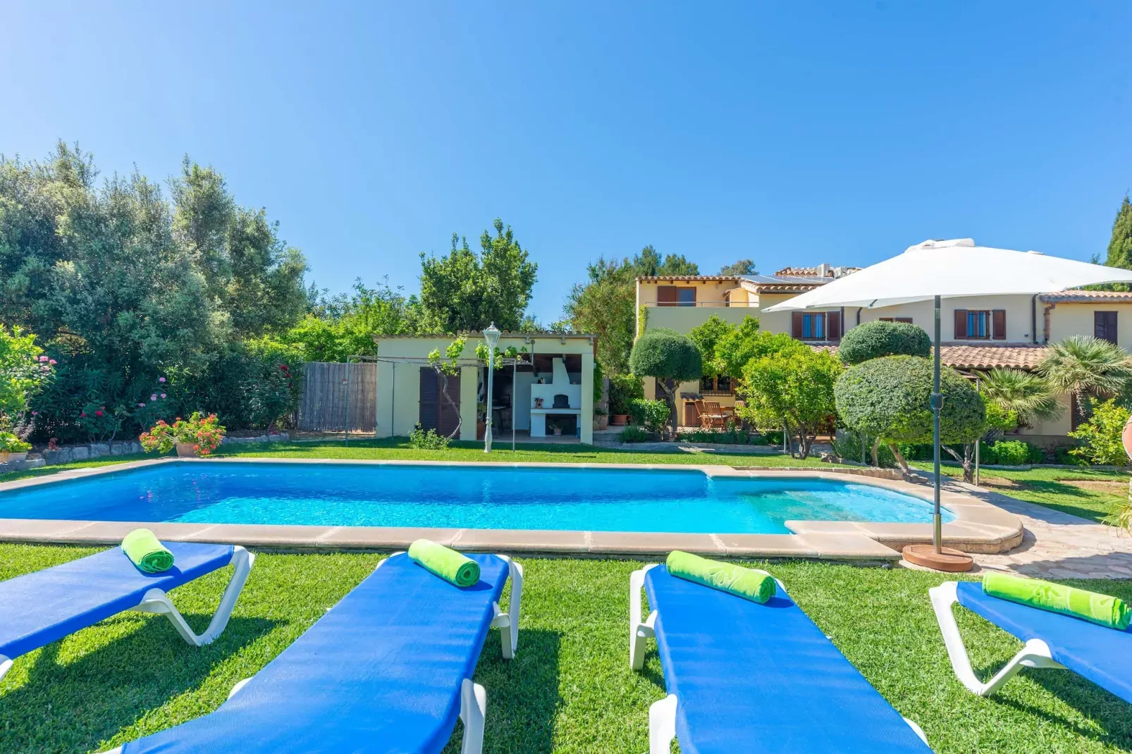 Marina (pollenÇa)-Exterior summer