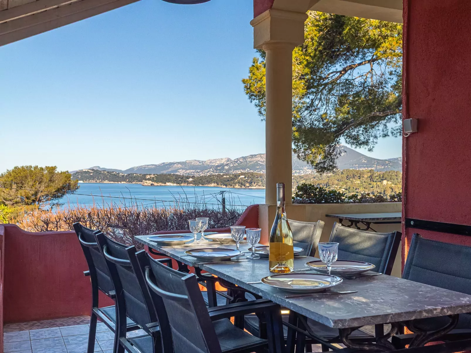 Le Provençal-Dehors