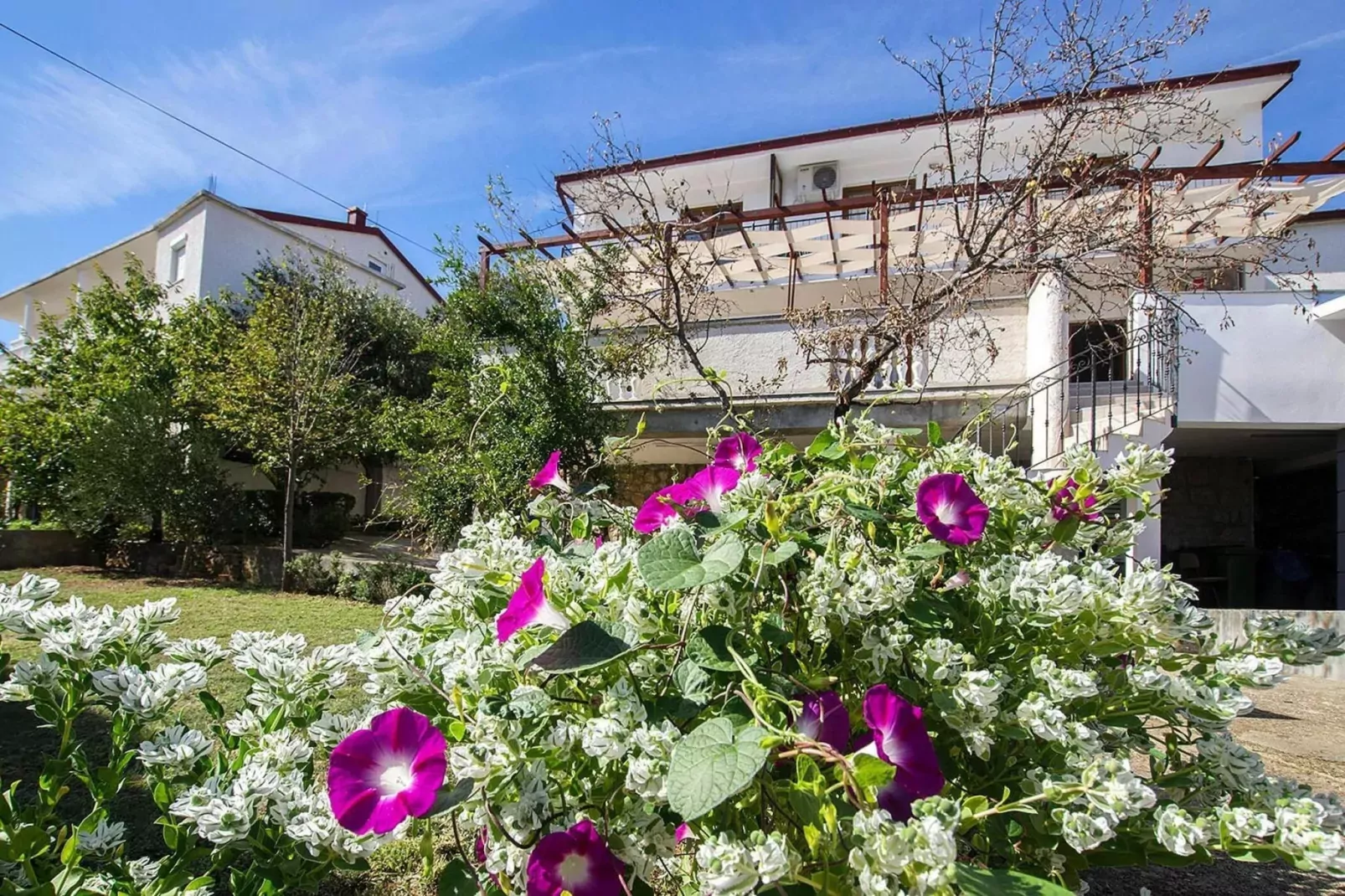 Apartments Seaview Starigrad Paklenica-A5-Exterior summer