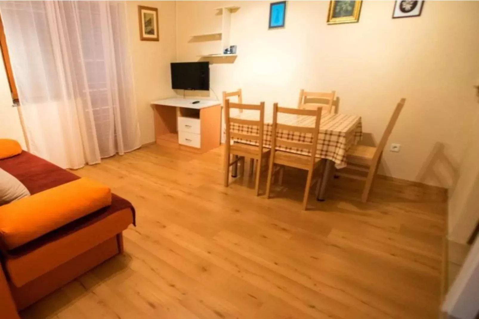 Apartments Seaview Starigrad Paklenica-A5-Dining room