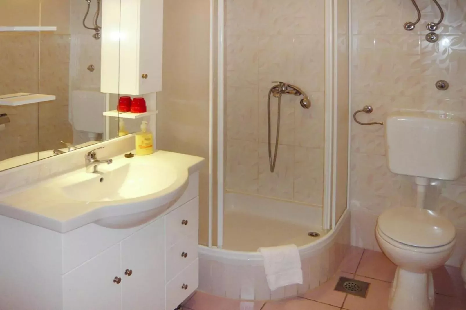 Apartments Seaview Starigrad Paklenica-A5-Bathroom