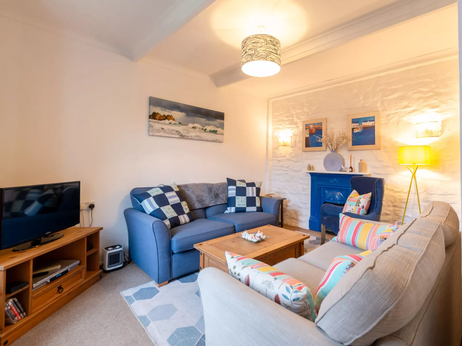 Elm Cottage-Inside