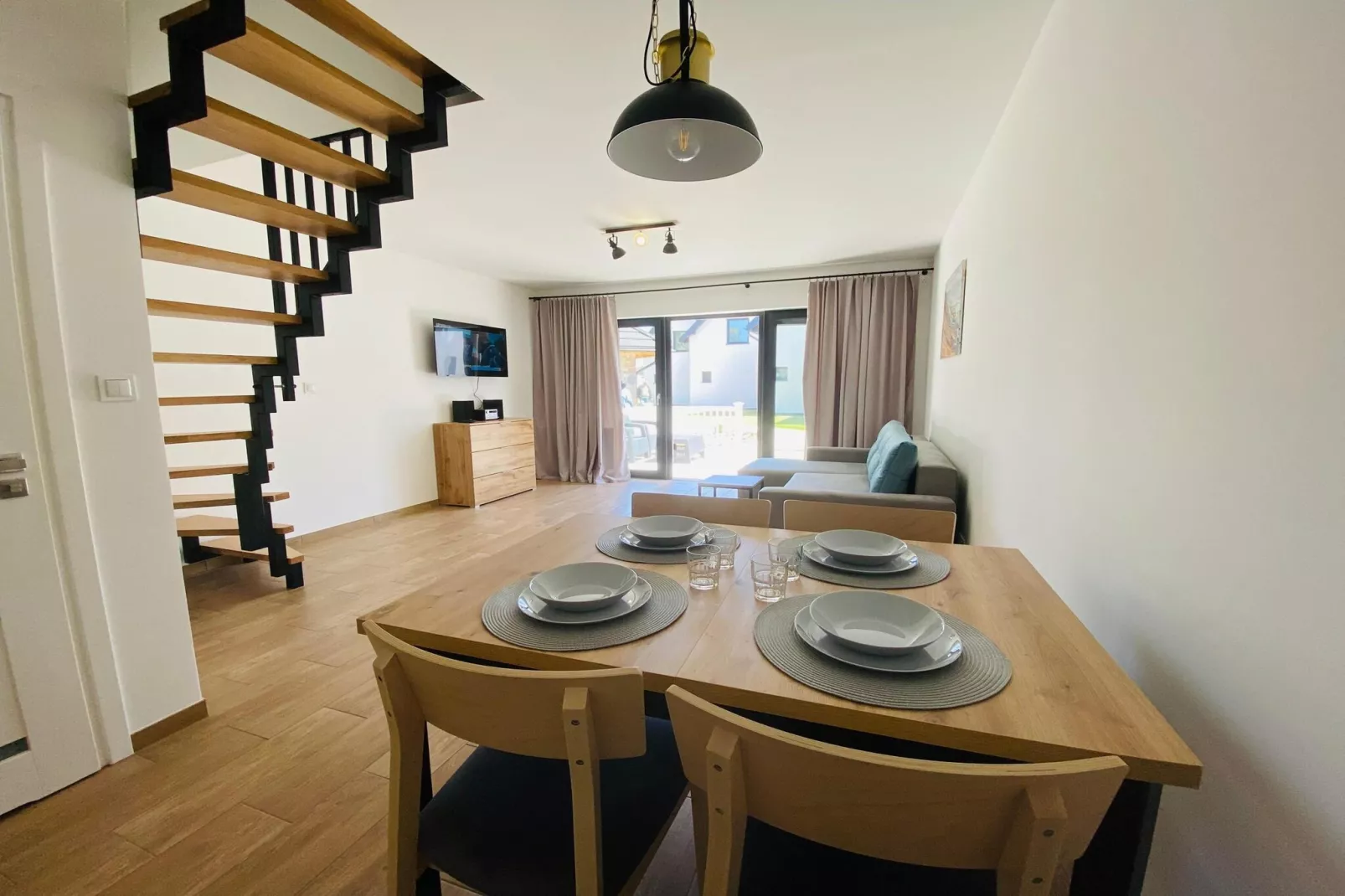 Piętrowe domy wakacyjne dla 4 osób Jarosławiec-Dining room