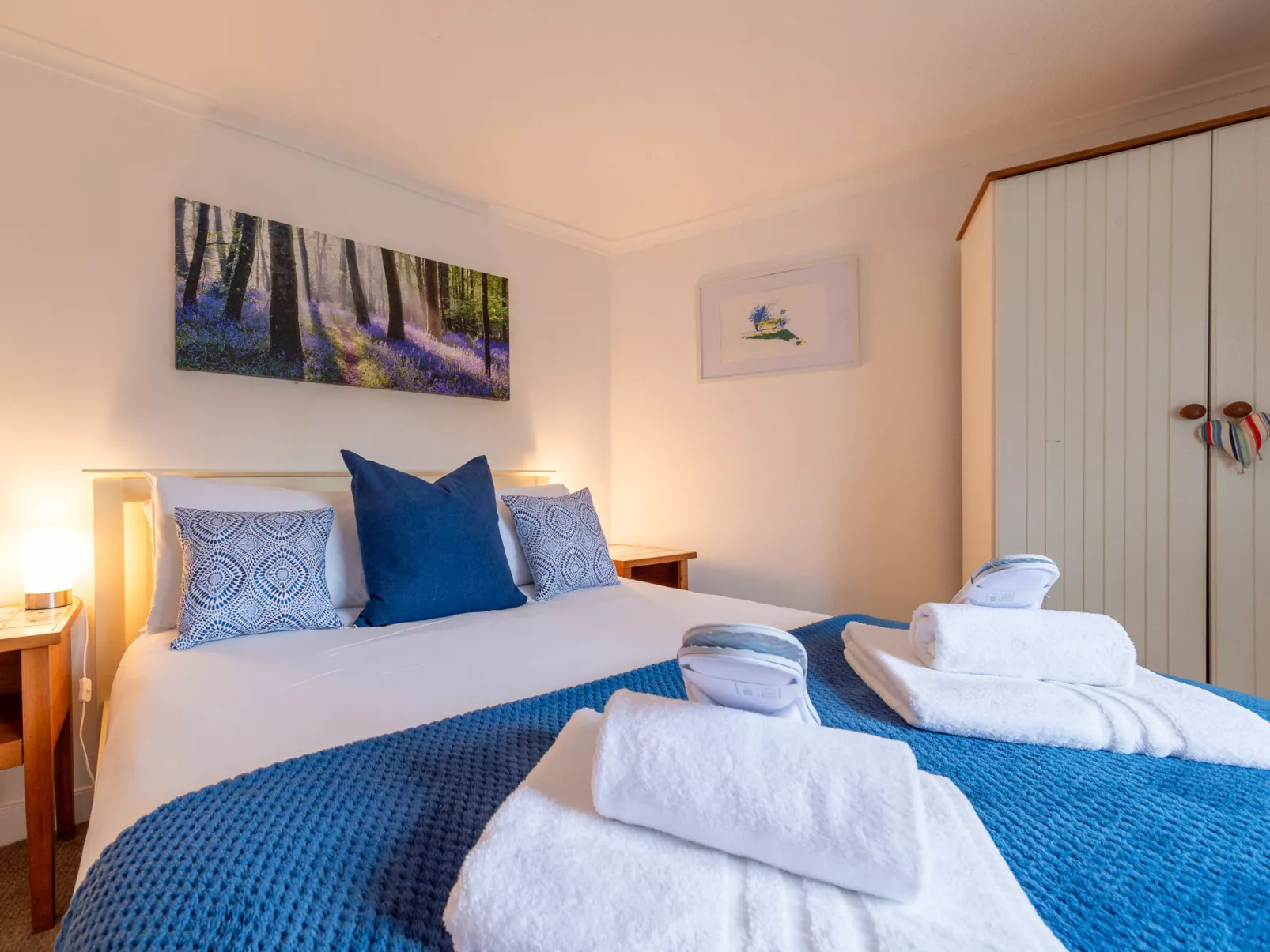 Elm Cottage-Inside